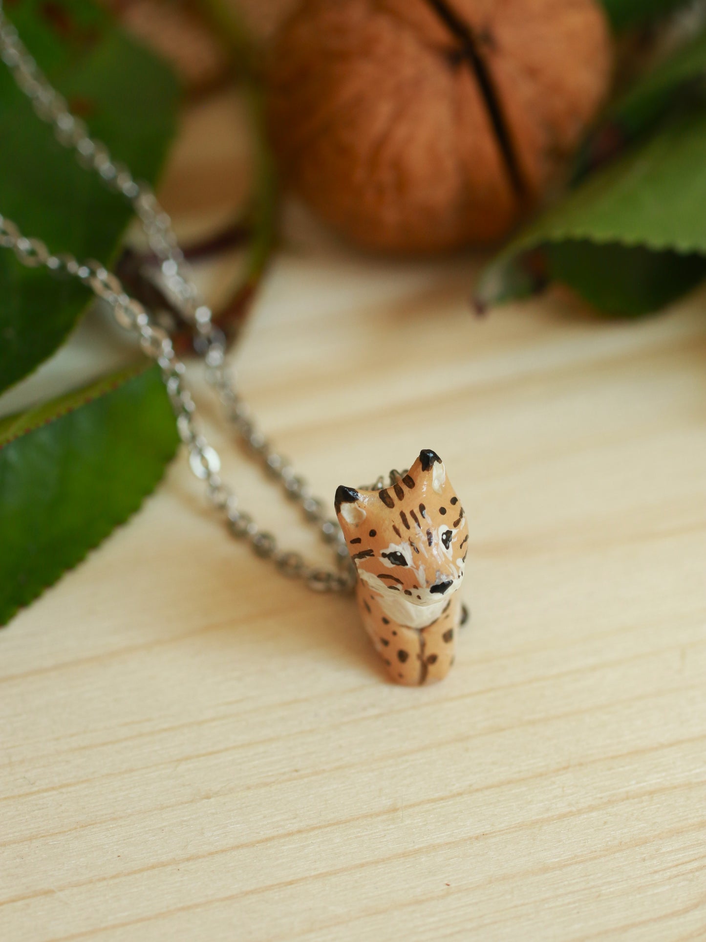 Lynx necklace in a walnut box