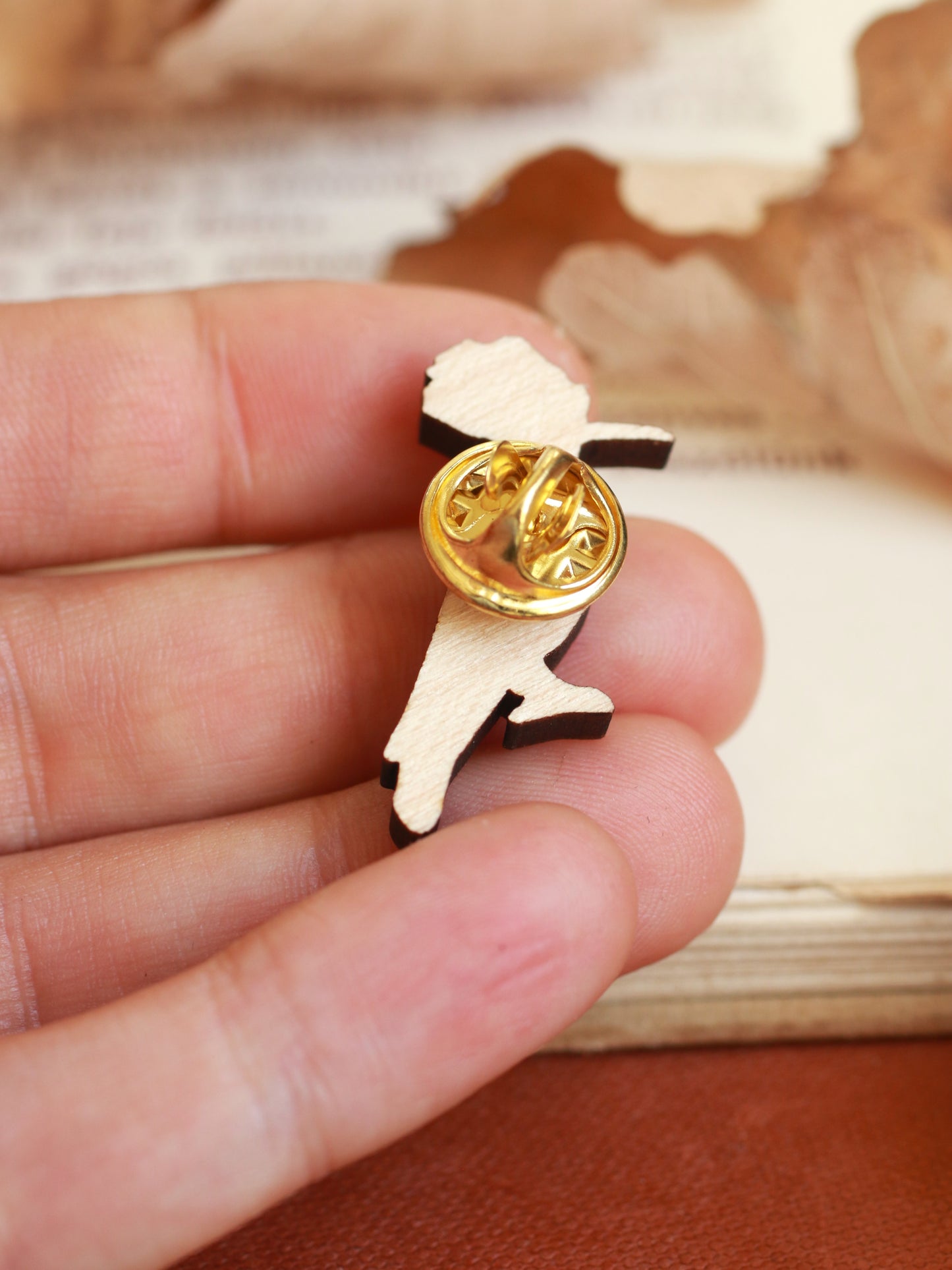 Hoopoe pin - wooden bird brooch