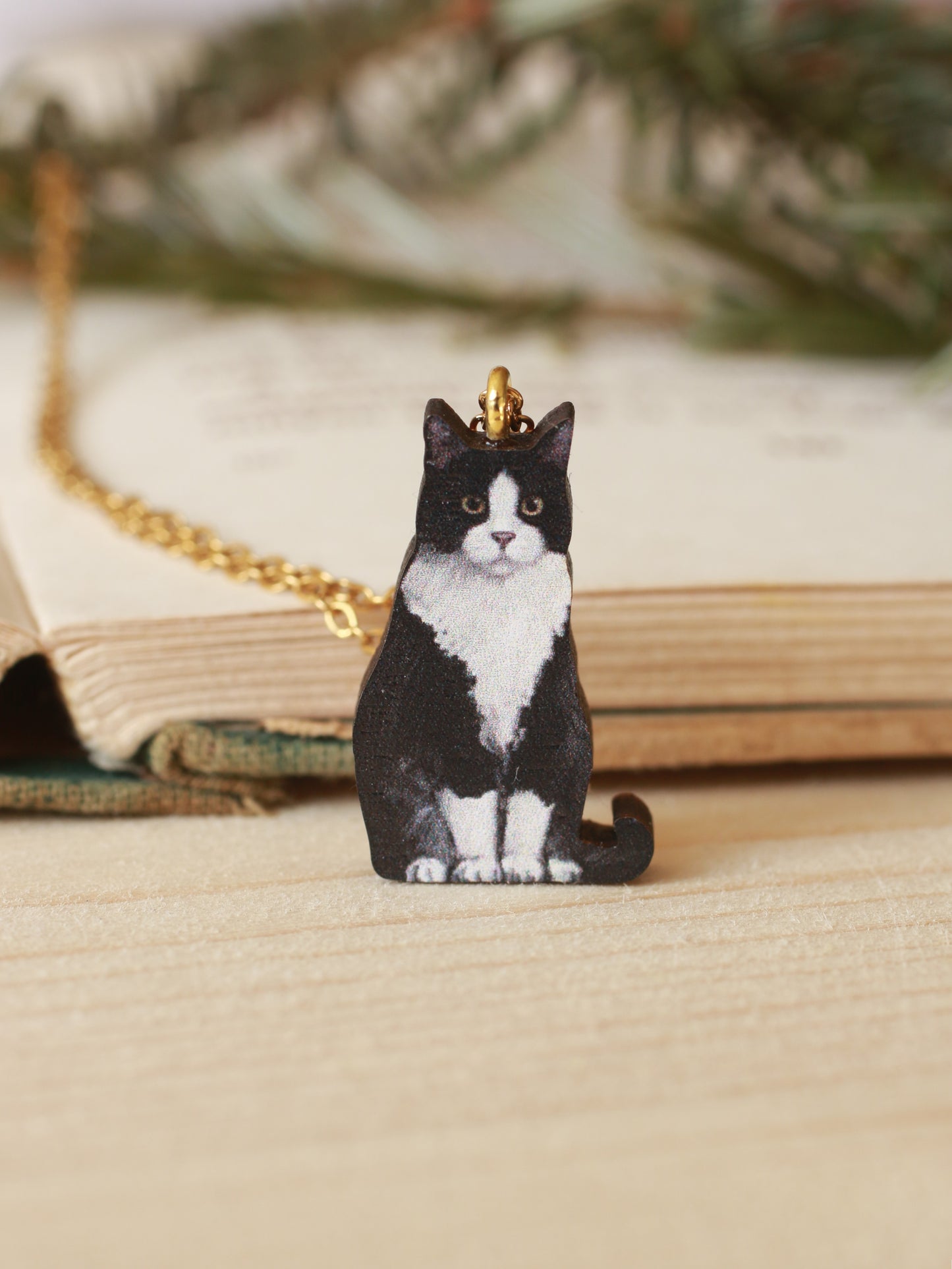 Tuxedo cat necklace