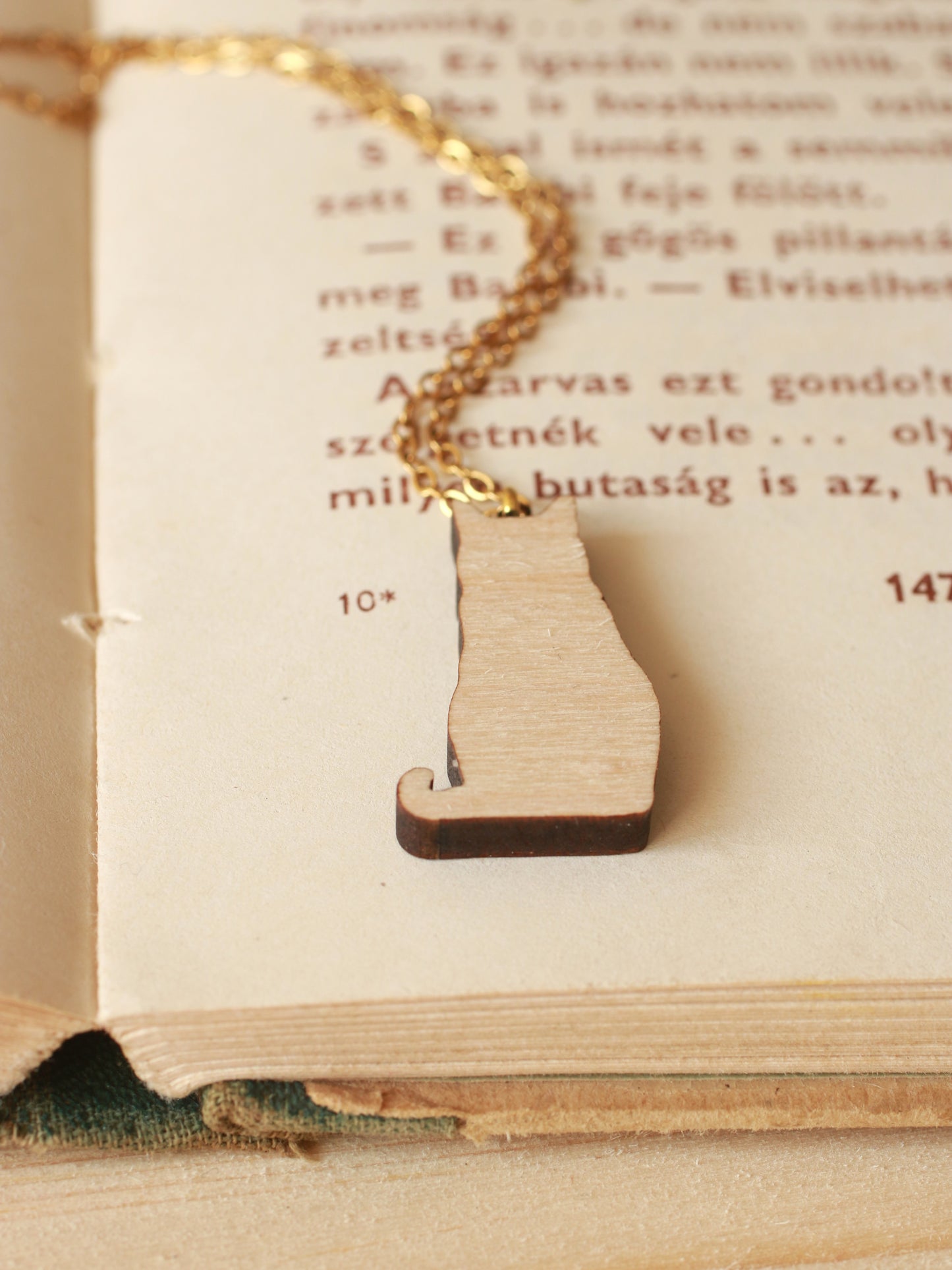 Tuxedo cat necklace