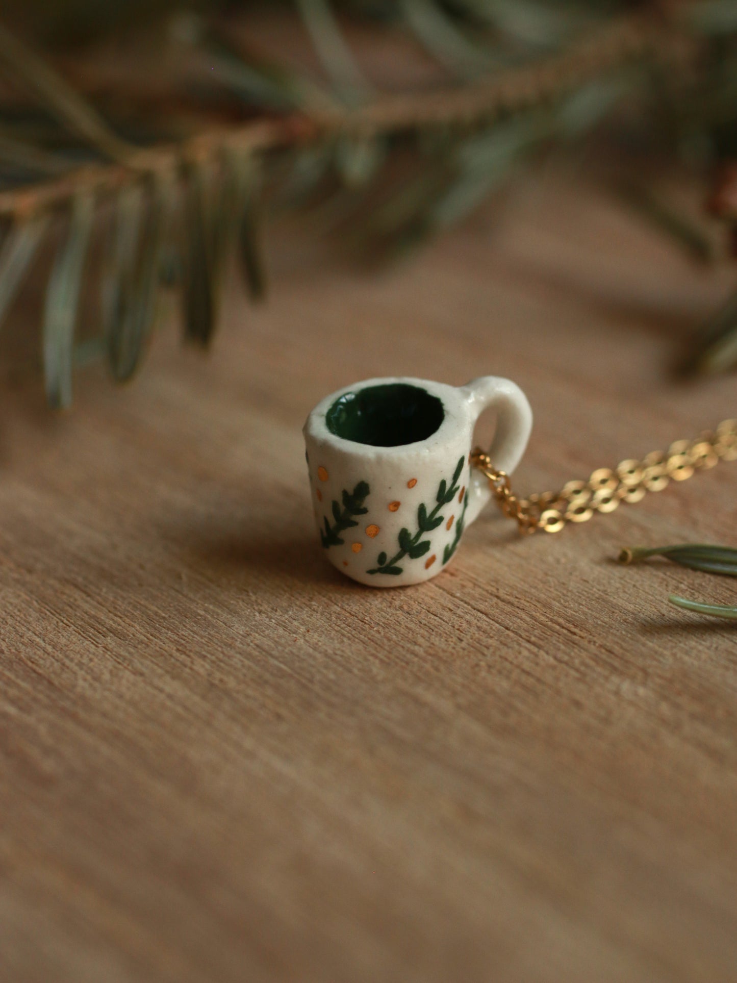 Tiny cup necklace - gold details