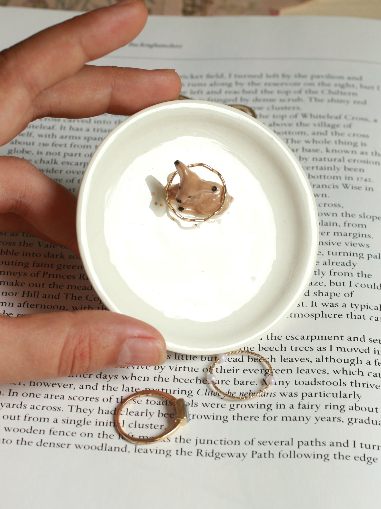 Fawn Ring Dish - Porcelain jewelry dish