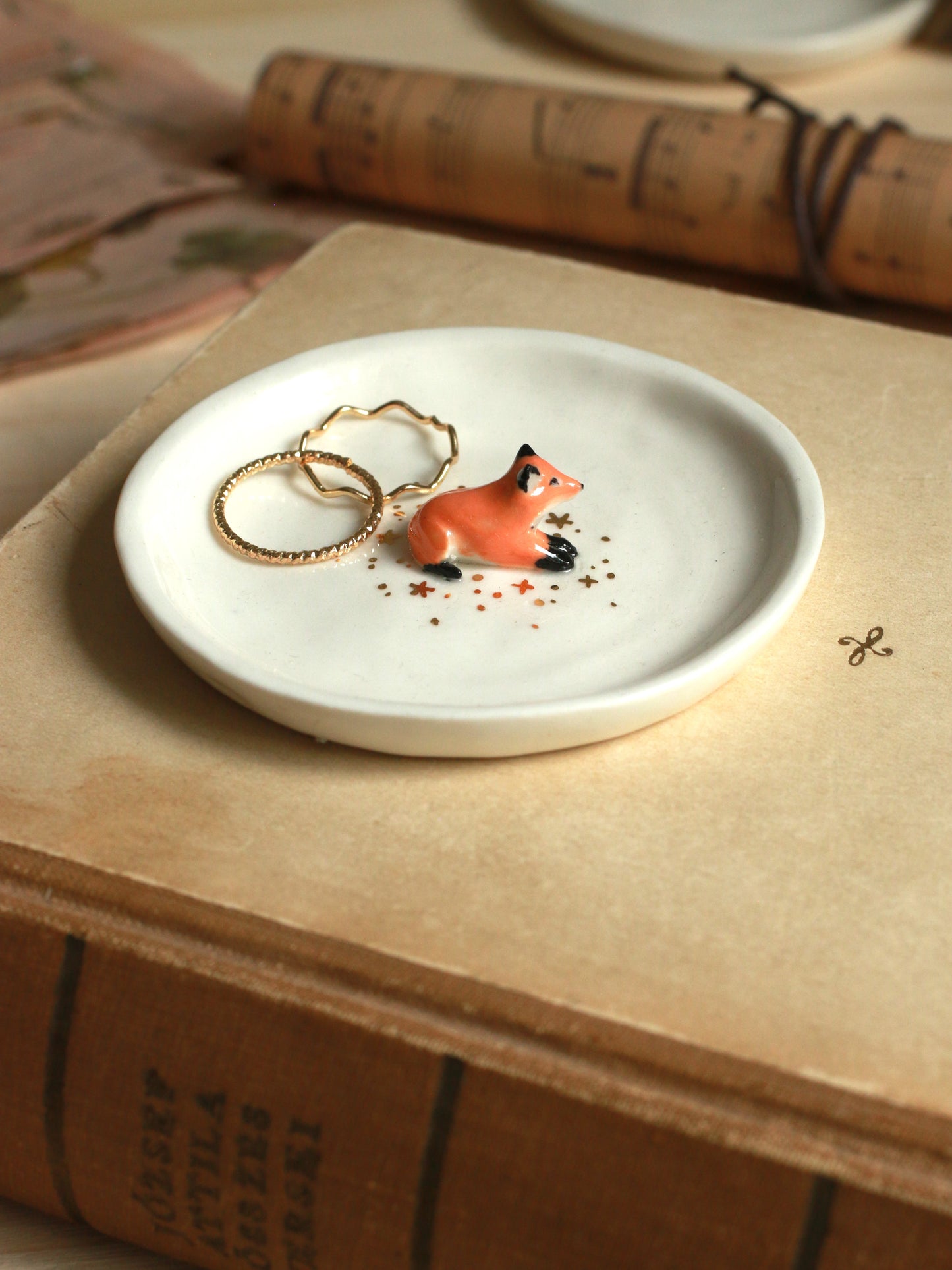 Fox Ring Dish - Porcelain jewelry dish