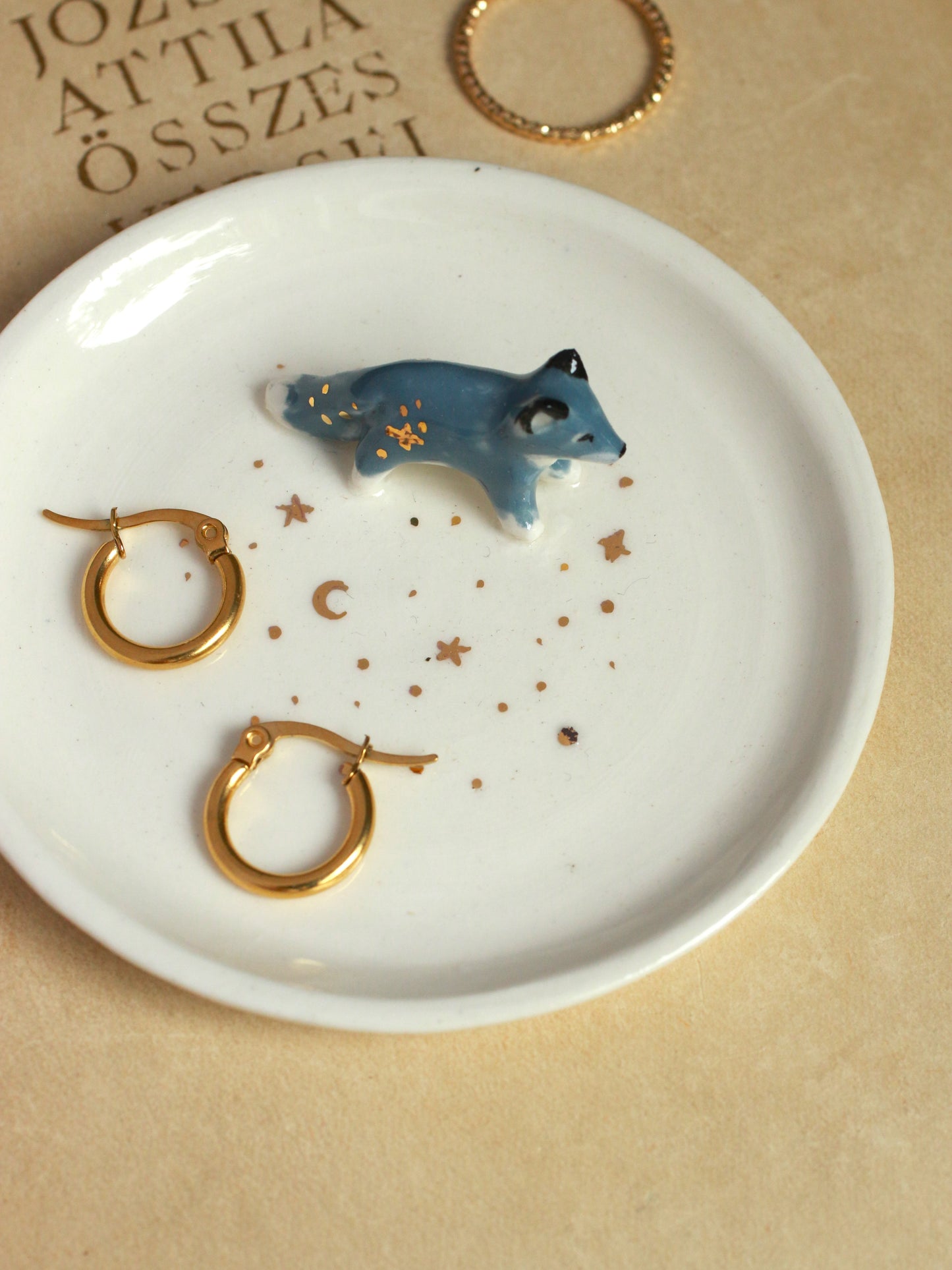 Wolf Ring Dish - Porcelain jewelry dish