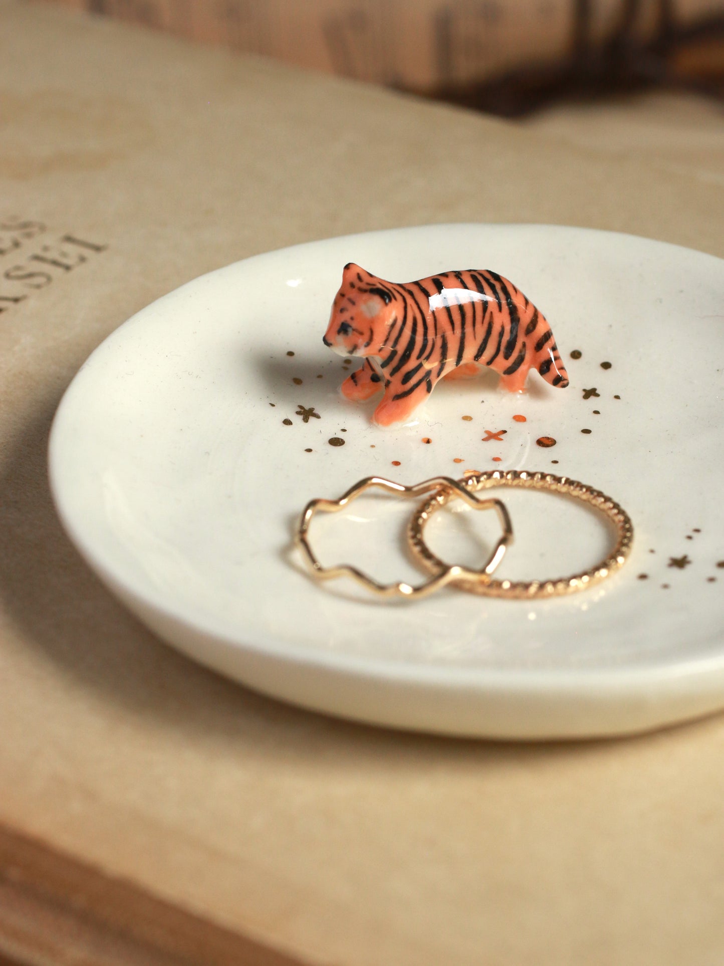 Tiger Ring Dish - Porcelain jewelry dish