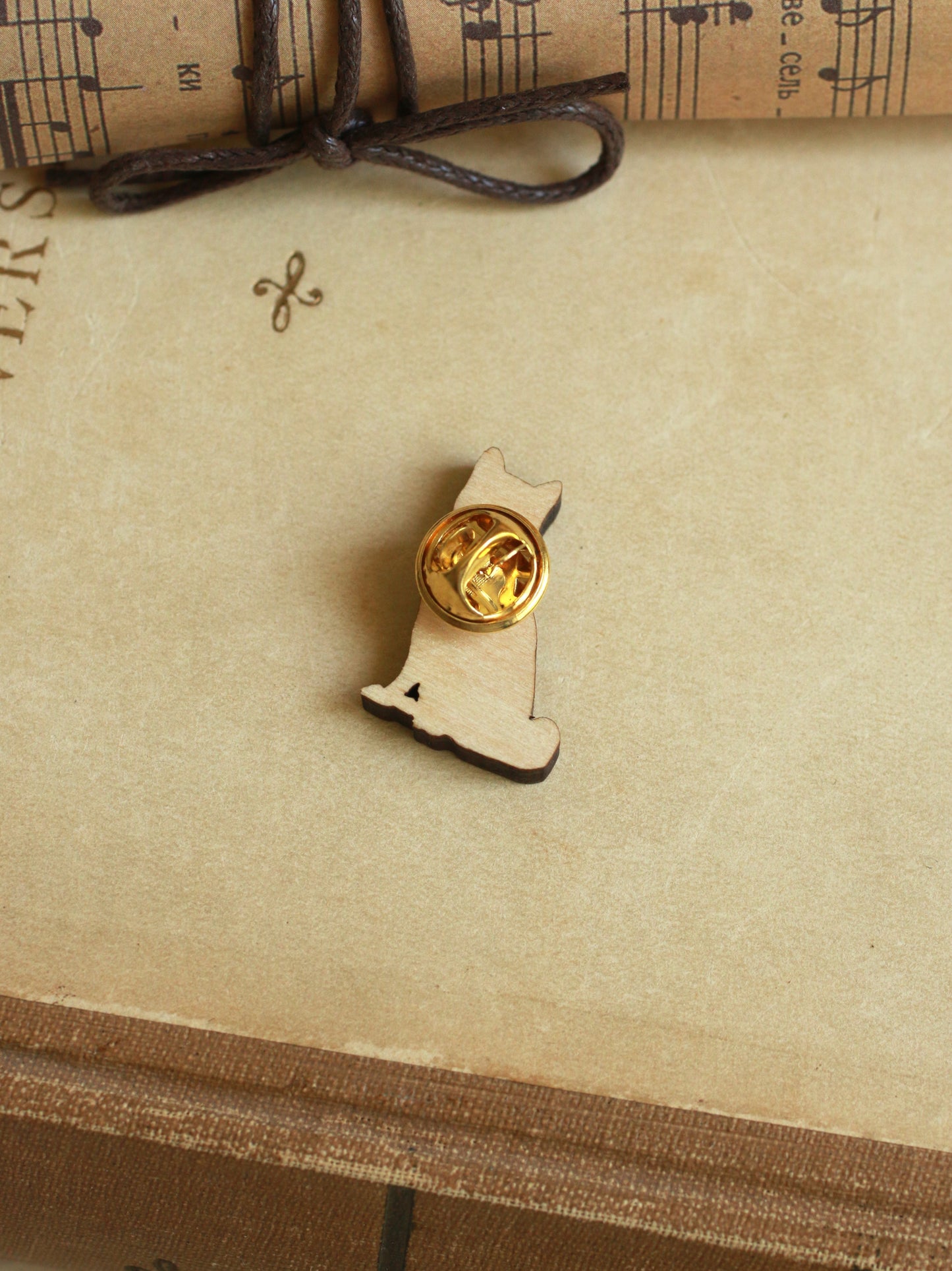 Shiba inu pin - wooden dog brooch