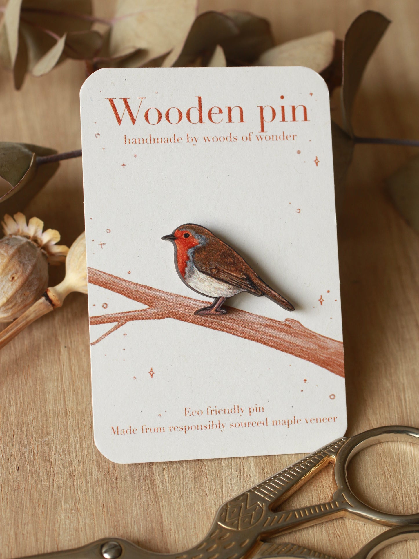 Robin pin - wooden bird brooch