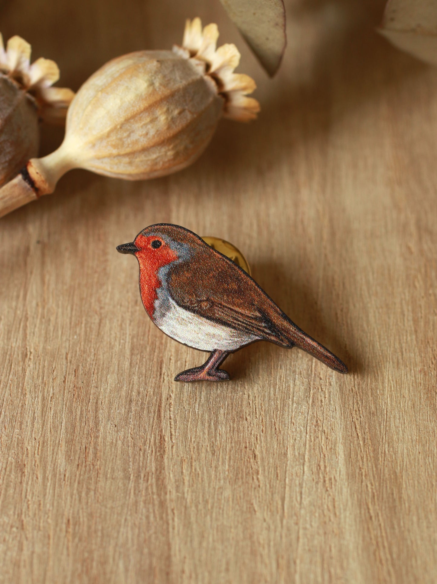 Robin pin - wooden bird brooch