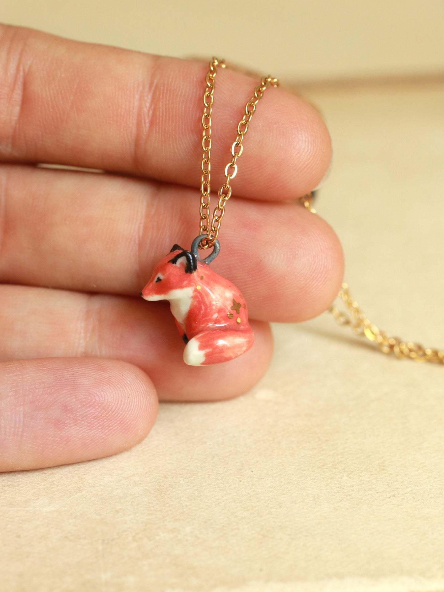 Starry Fox necklace in a walnut box - 22k gold details