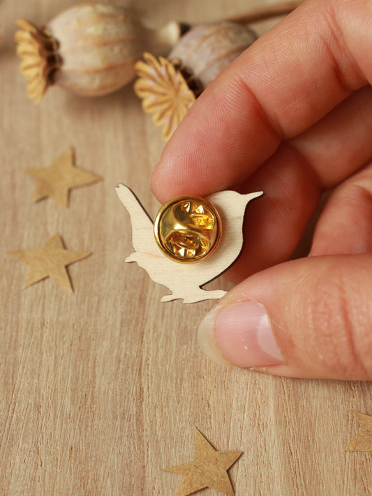 Wren pin - wooden bird pin