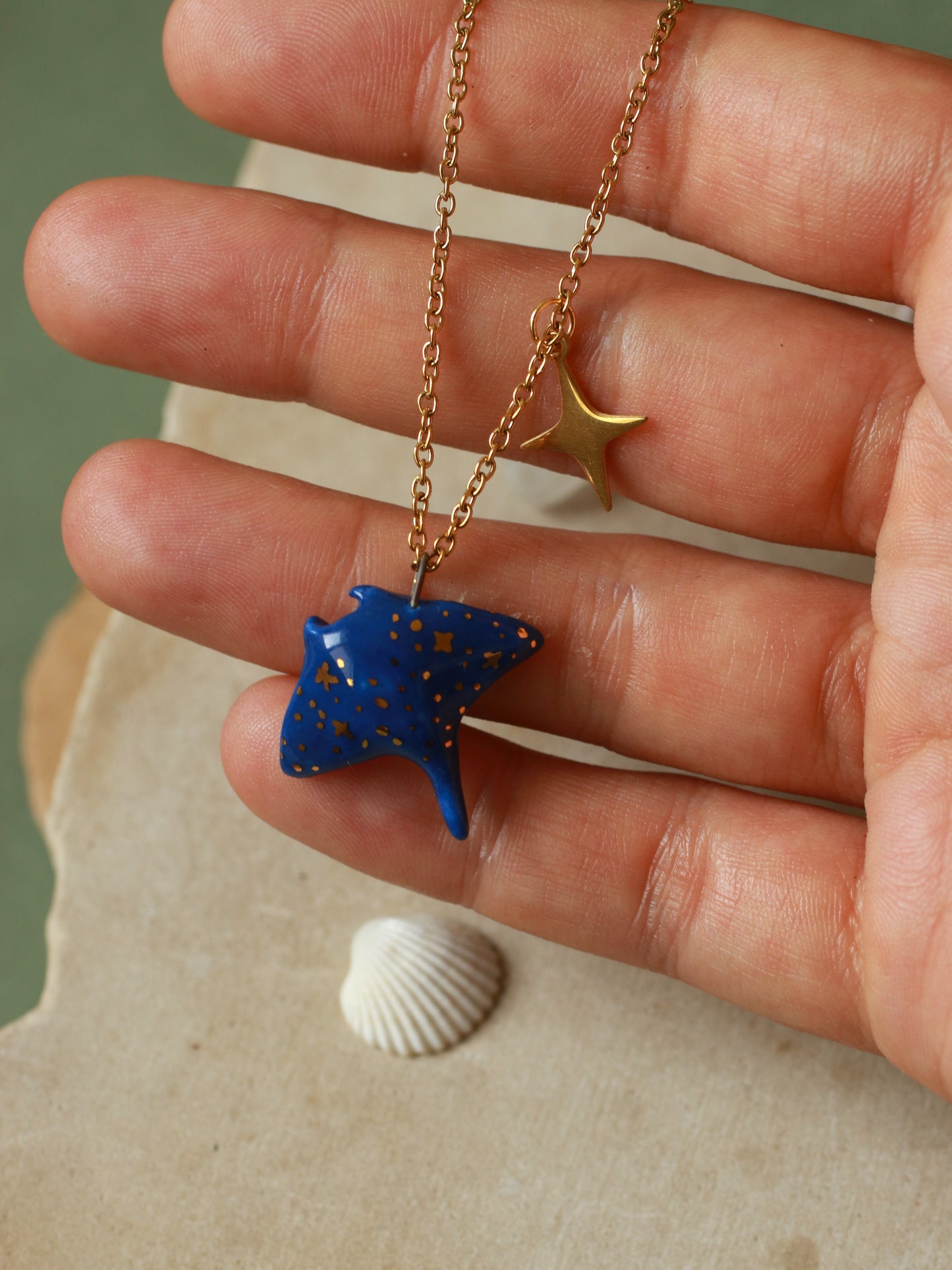 Dark blue Manta ray necklace
