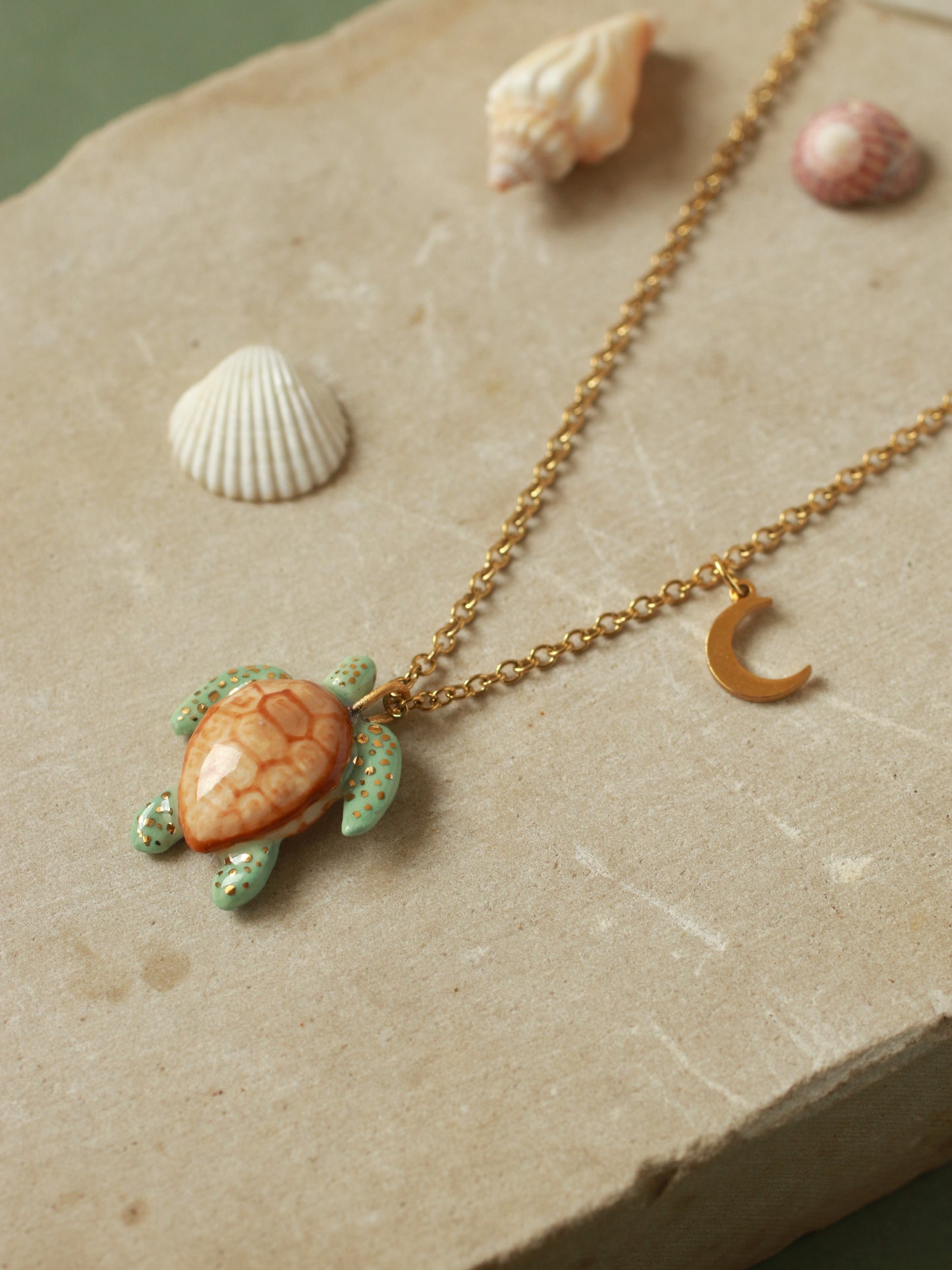 Green sea turtle necklace