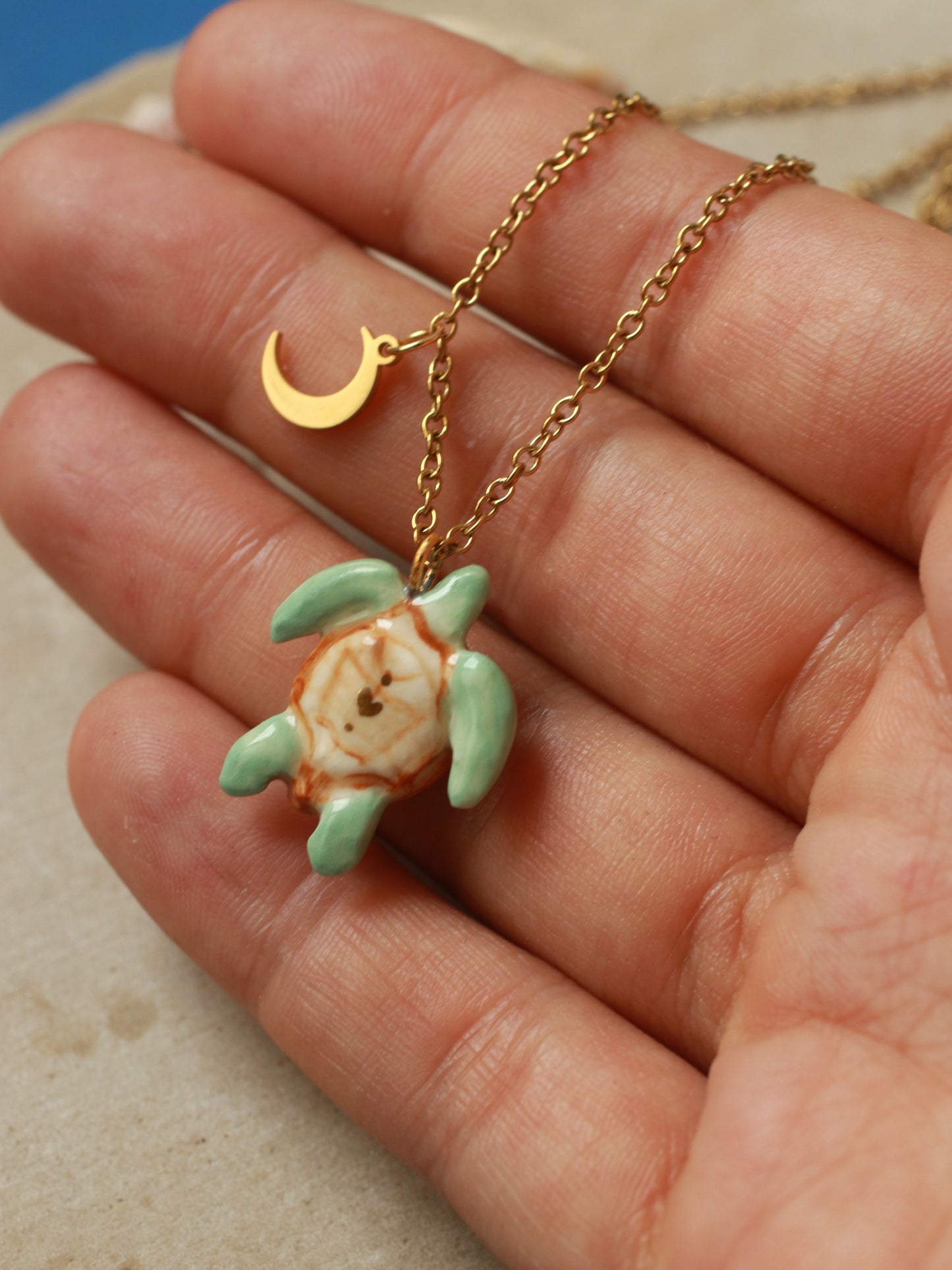 Green sea turtle necklace