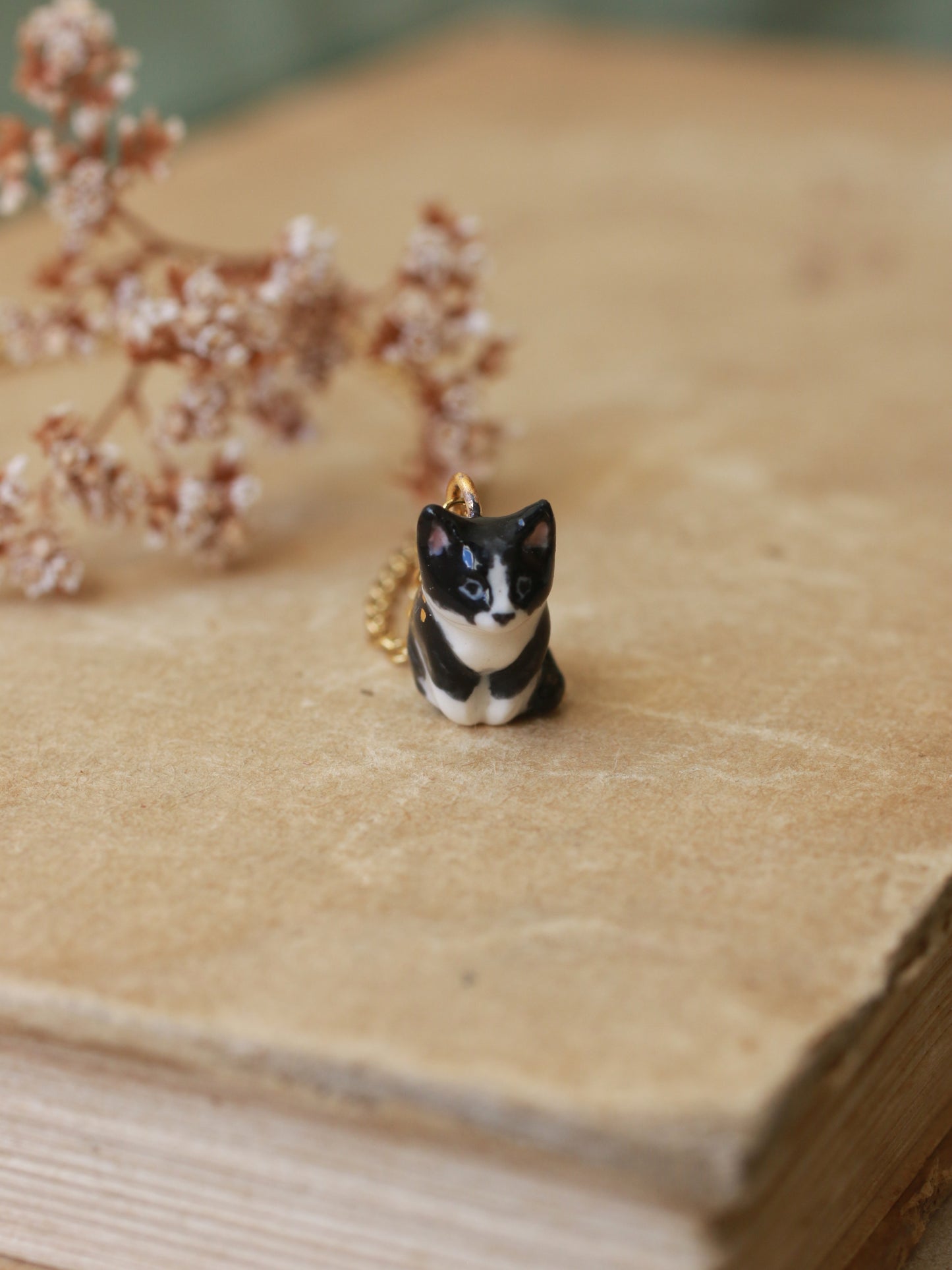 Tuxedo cat necklace