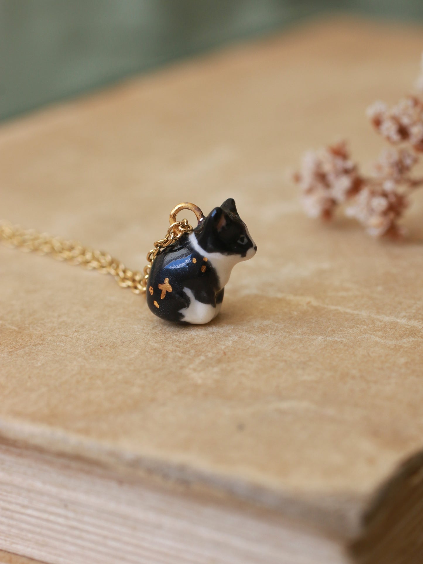 Tuxedo cat necklace