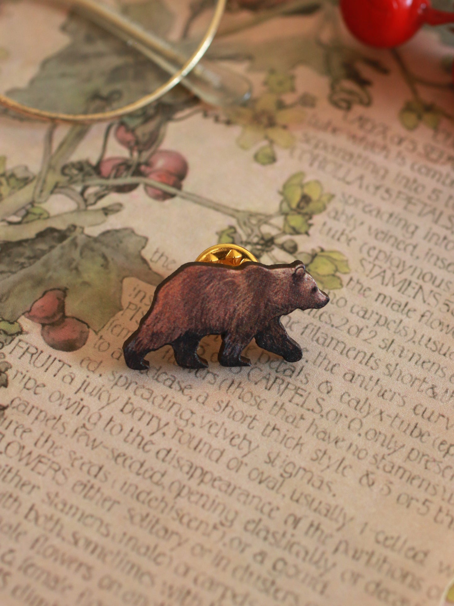 Brown bear pin