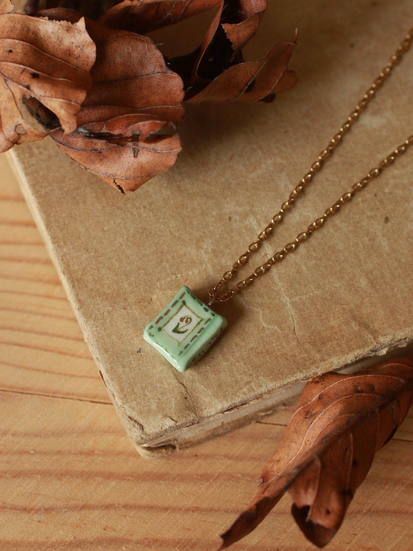 Flower book necklace - Light green book