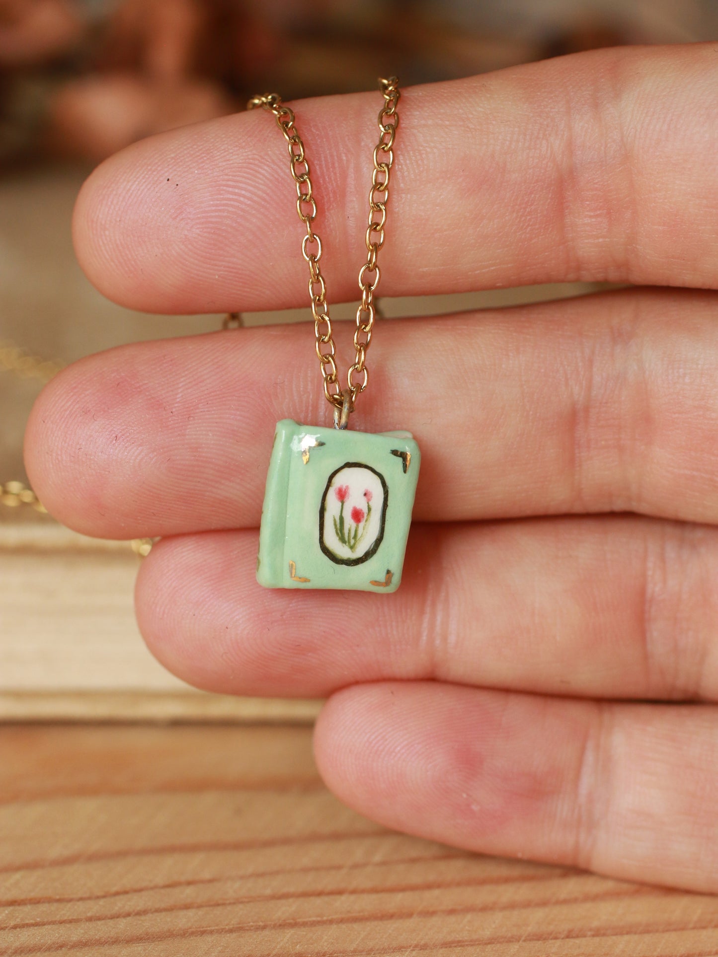 Flower book necklace - Light green book