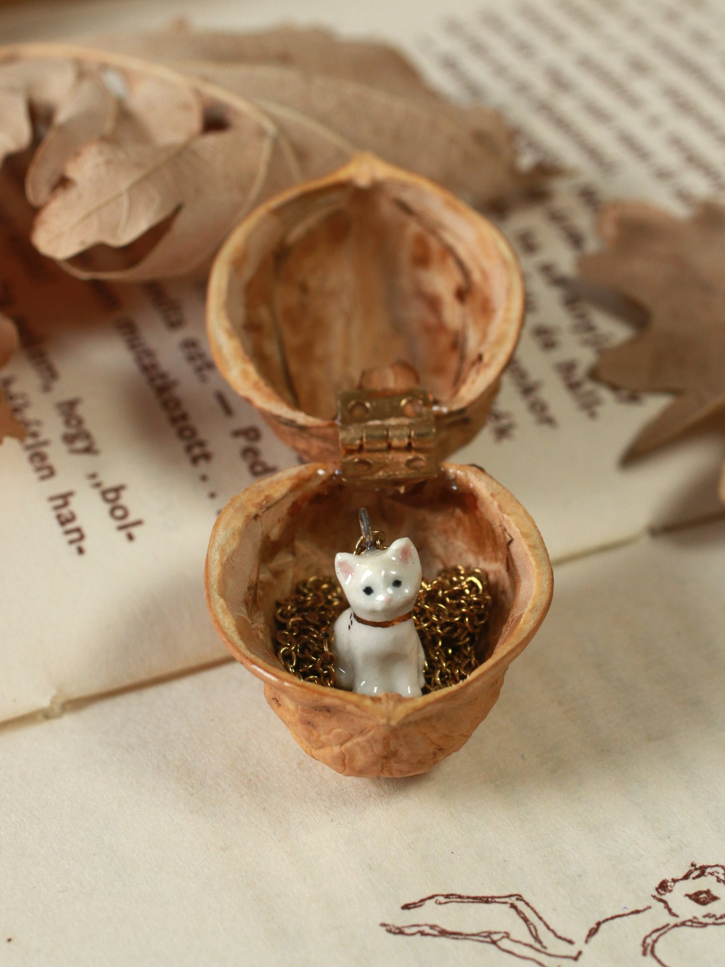 Kitten necklace in a walnut box