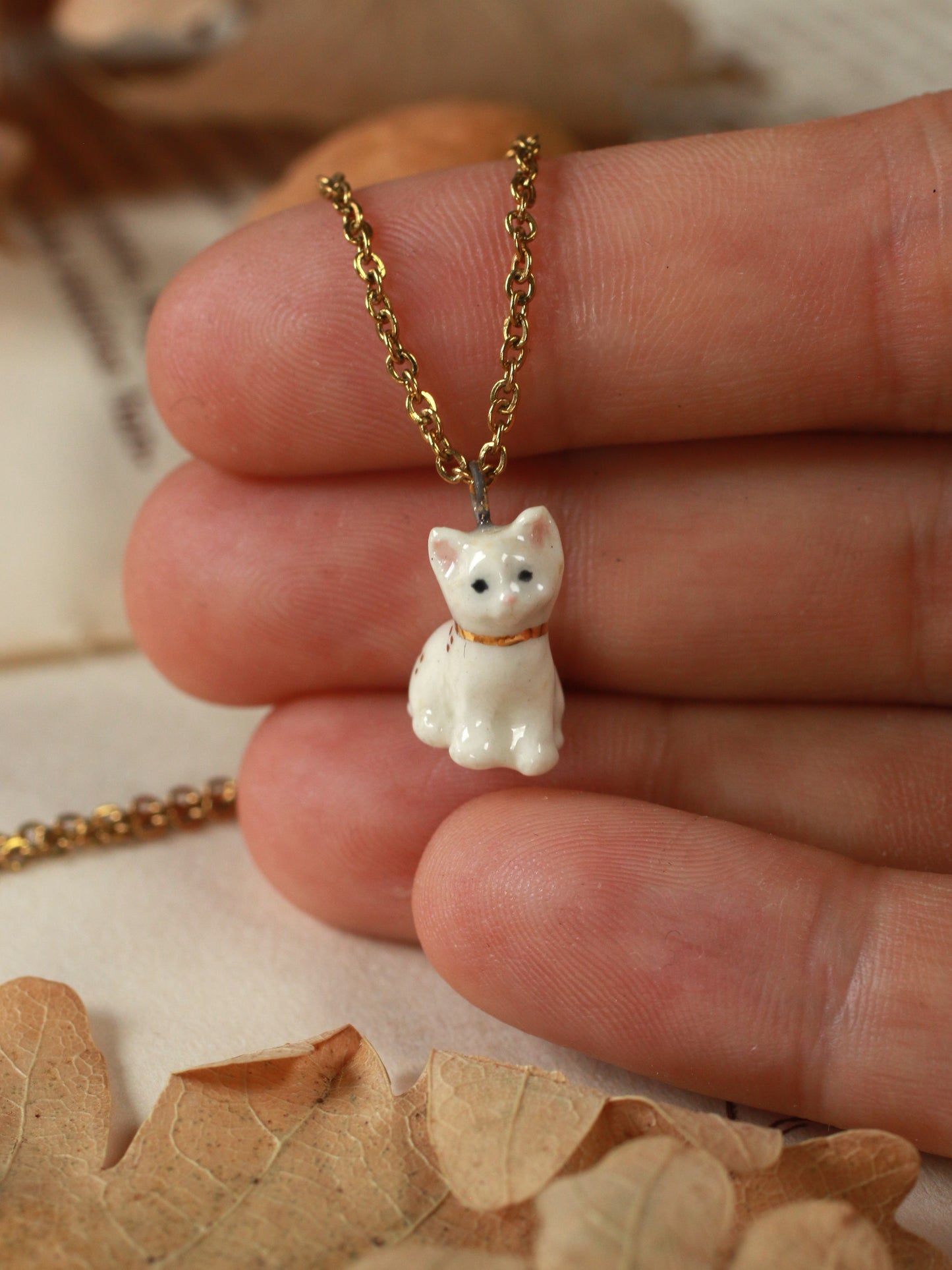 Kitten necklace in a walnut box
