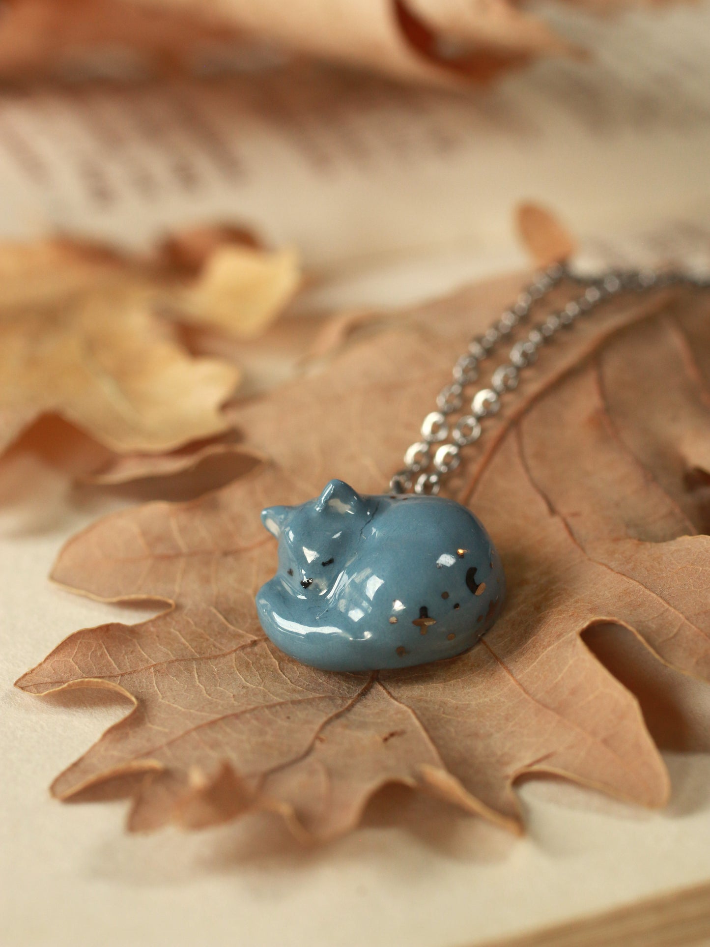 Sleeping grey cat necklace