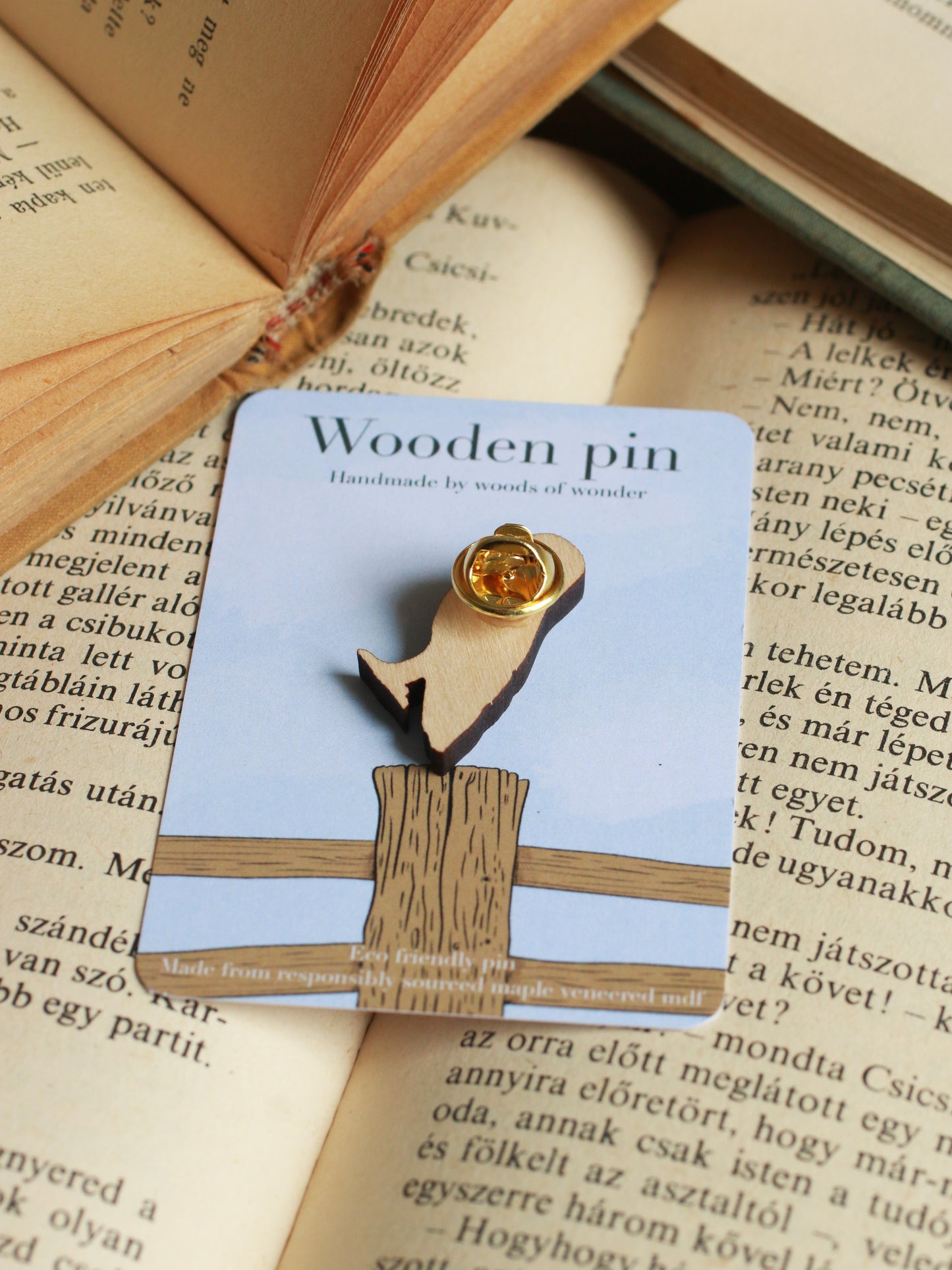 Barn owl pin - wooden pin