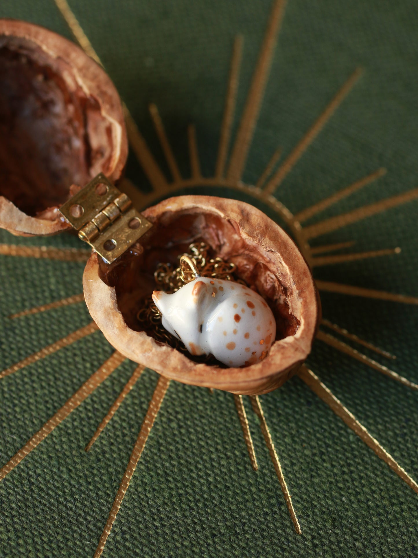 Piebald deer necklace in a walnut box