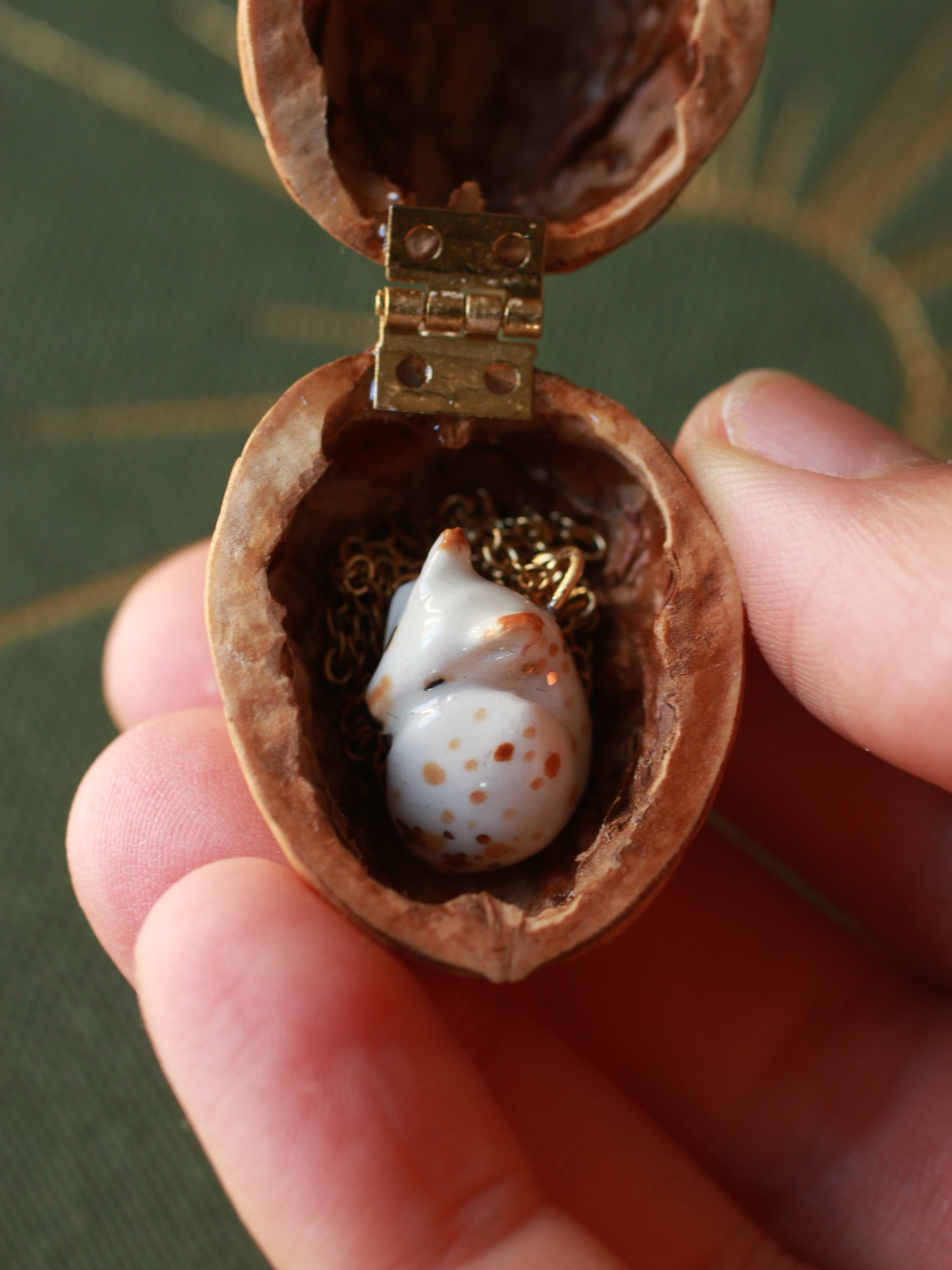 Piebald deer necklace in a walnut box