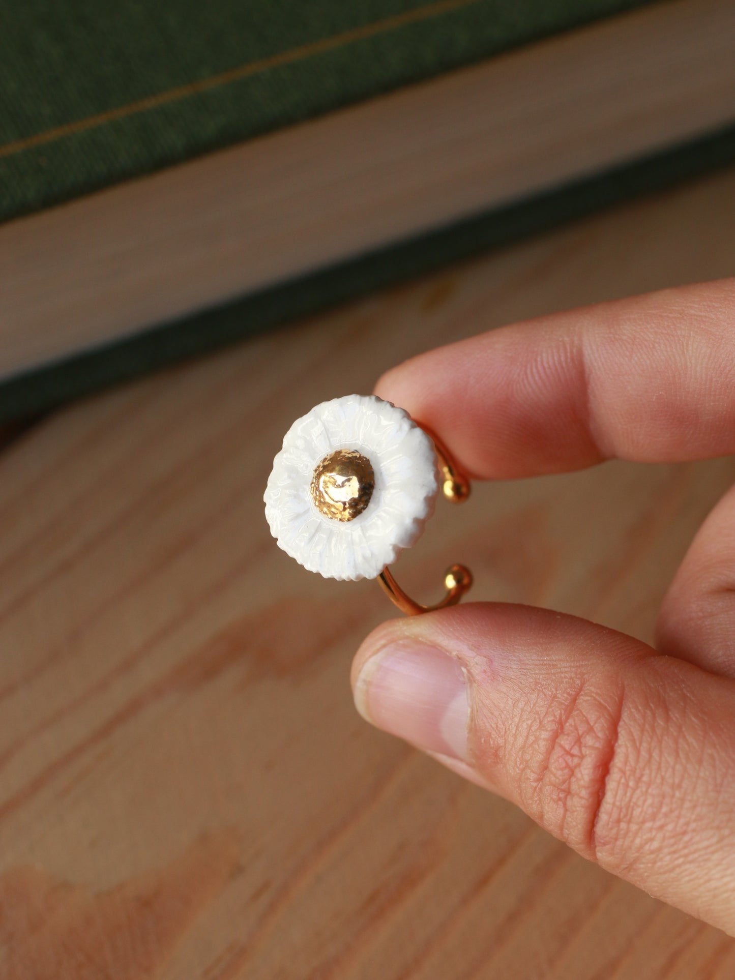 Daisy ring