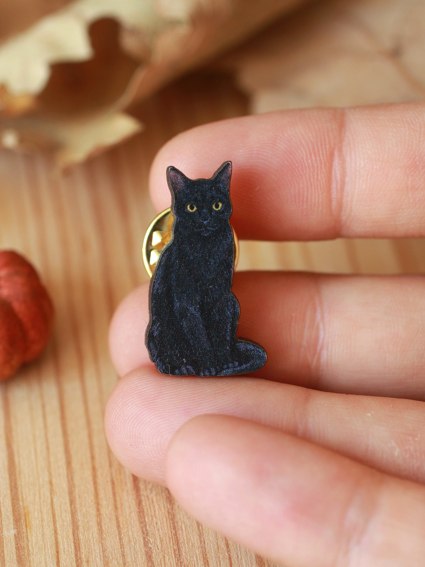 Black cat pin