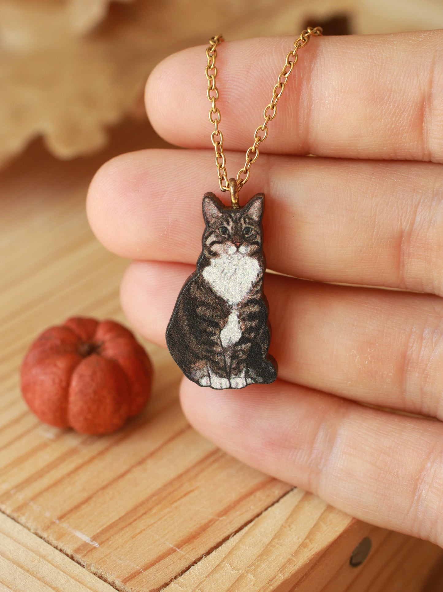 Domestic cat necklace - short hair cat pendant