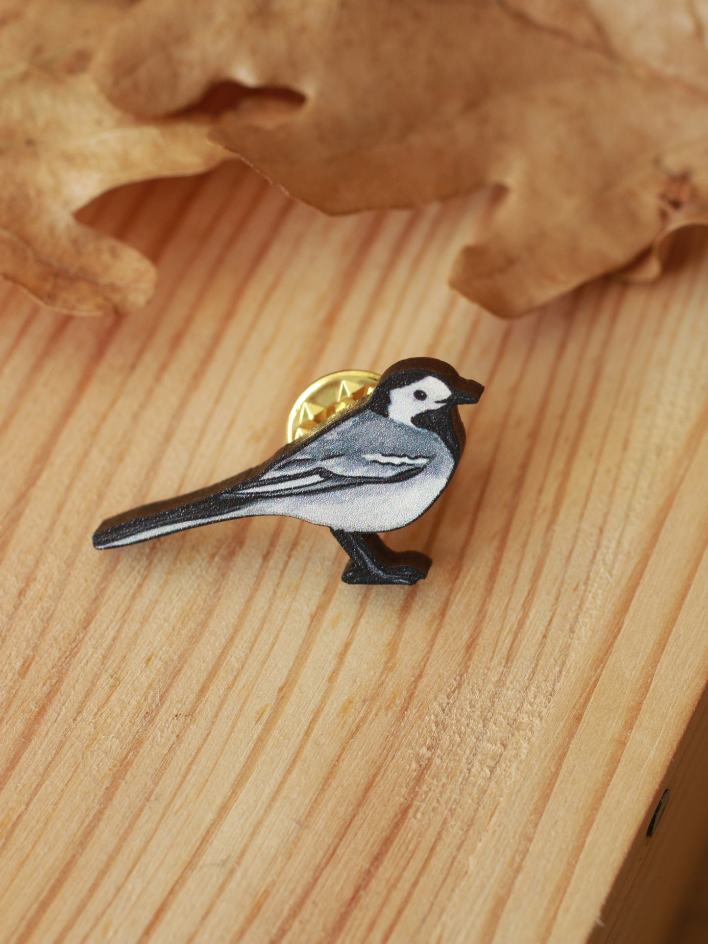 White wagtail pin