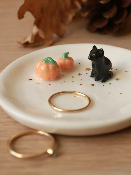 Black cat with pumpkins Ring Dish - Porcelain jewelry dish