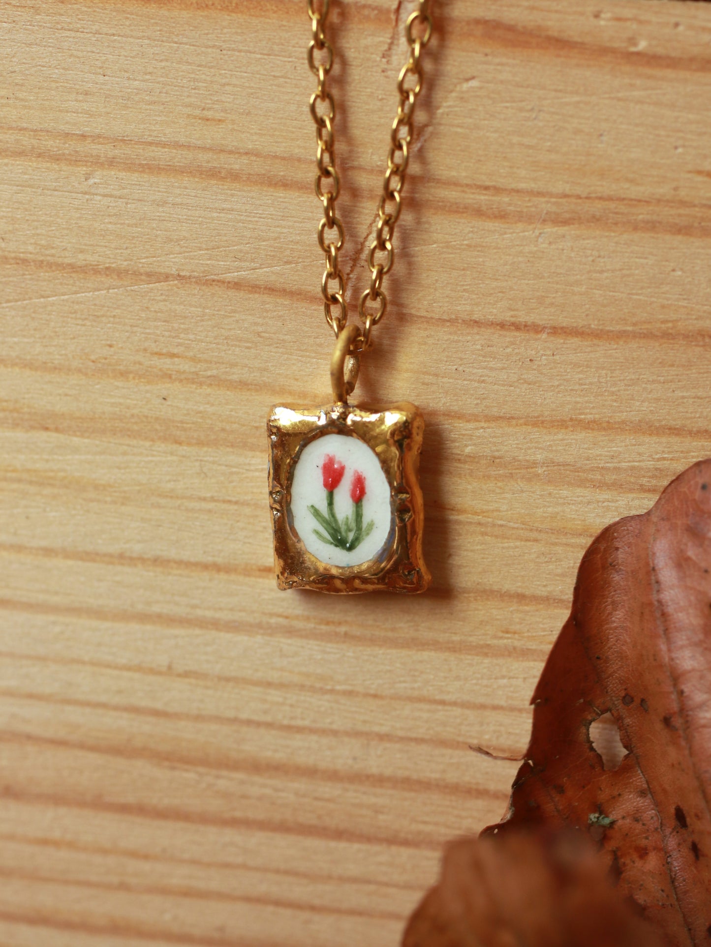 Tulip flowers painting necklace