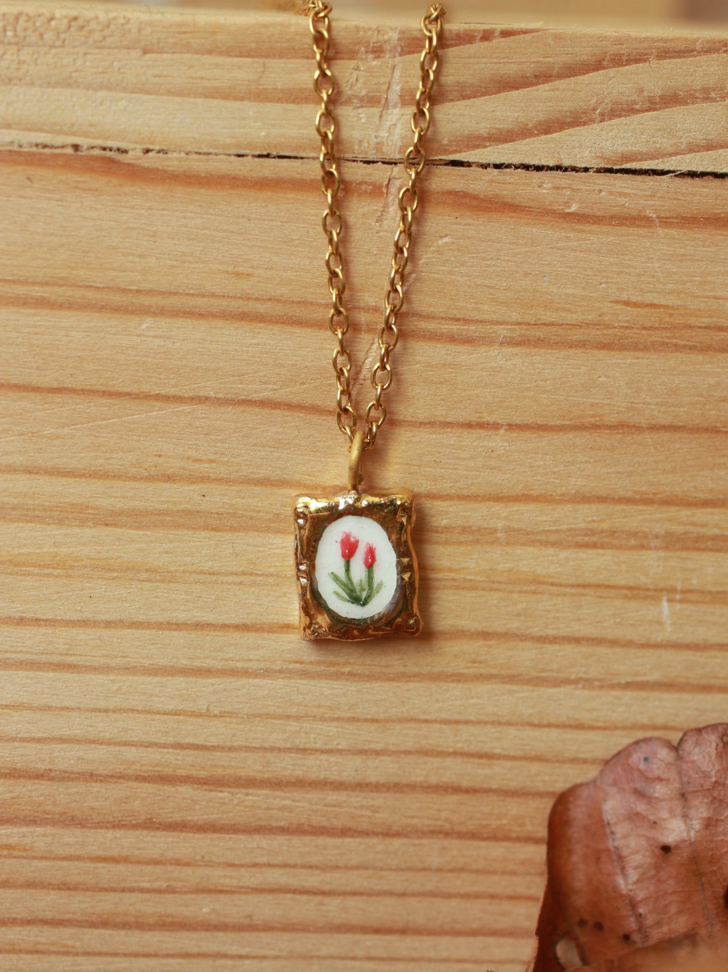 Tulip flowers painting necklace