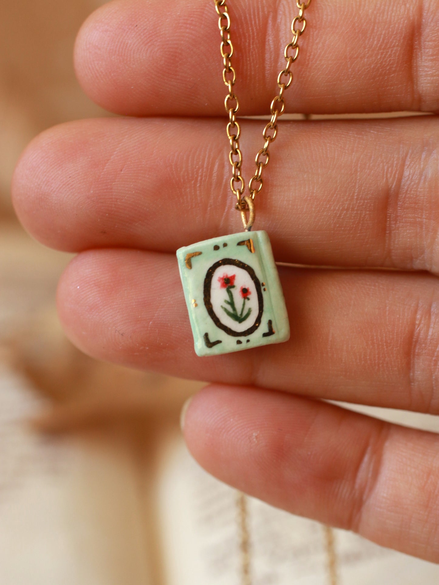 Flower book necklace - Light green book