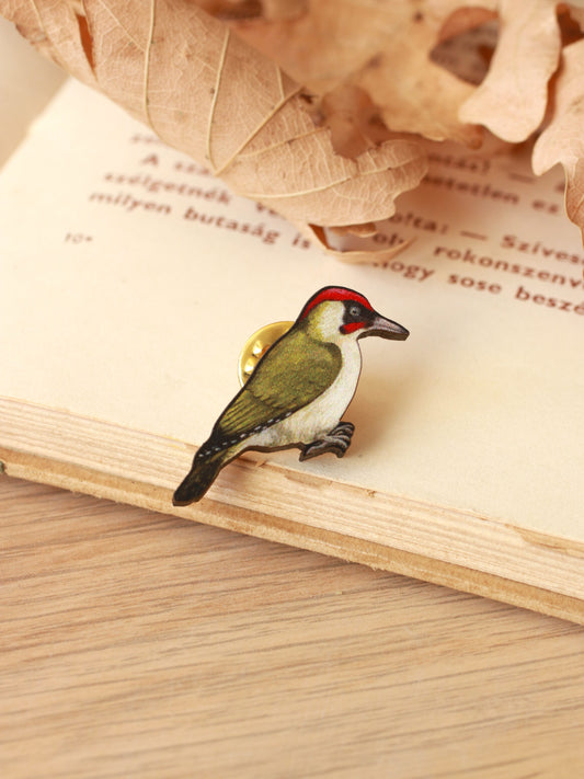 Green woodpecker pin