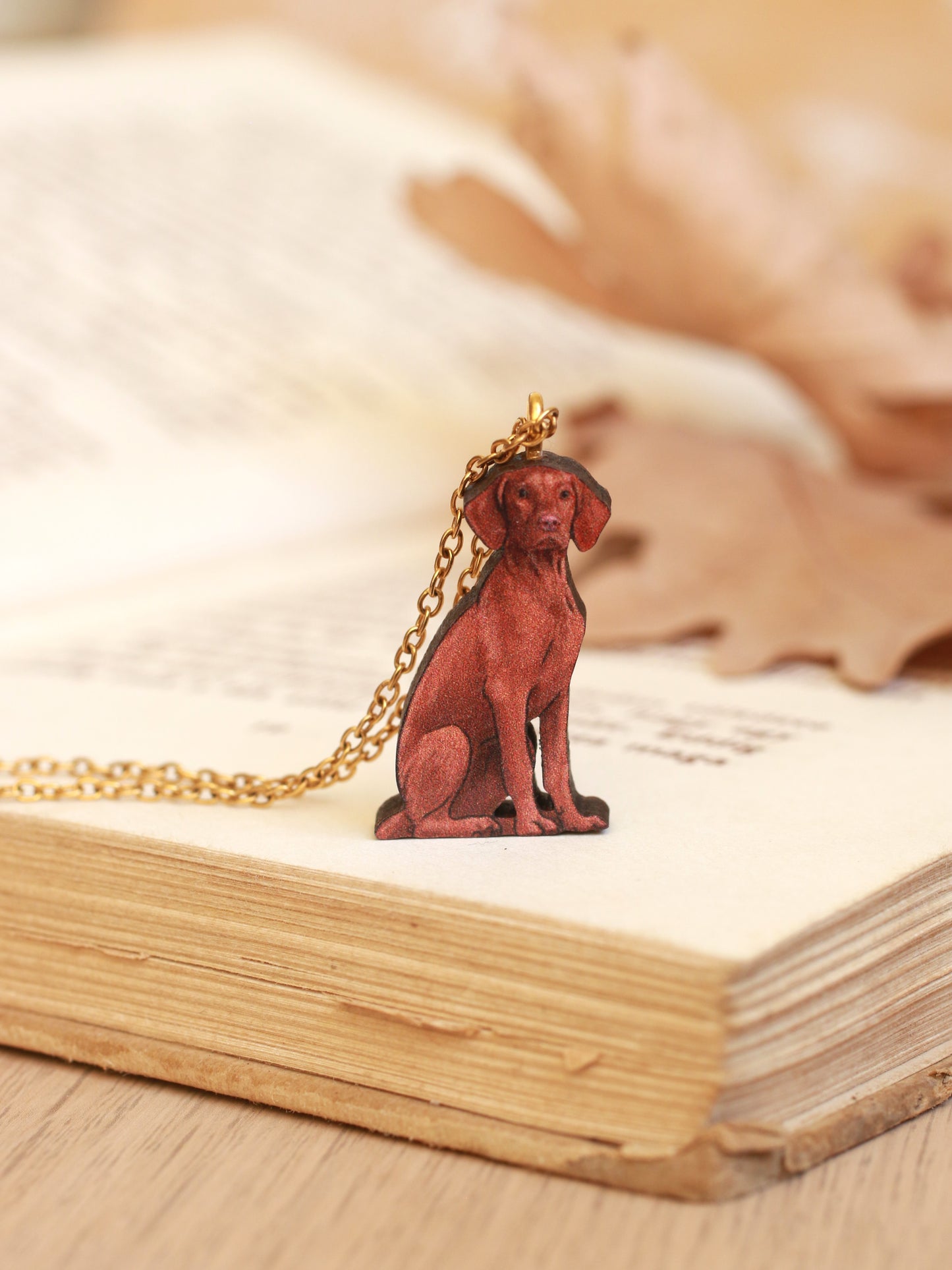 Vizsla necklace - wooden dog pendant