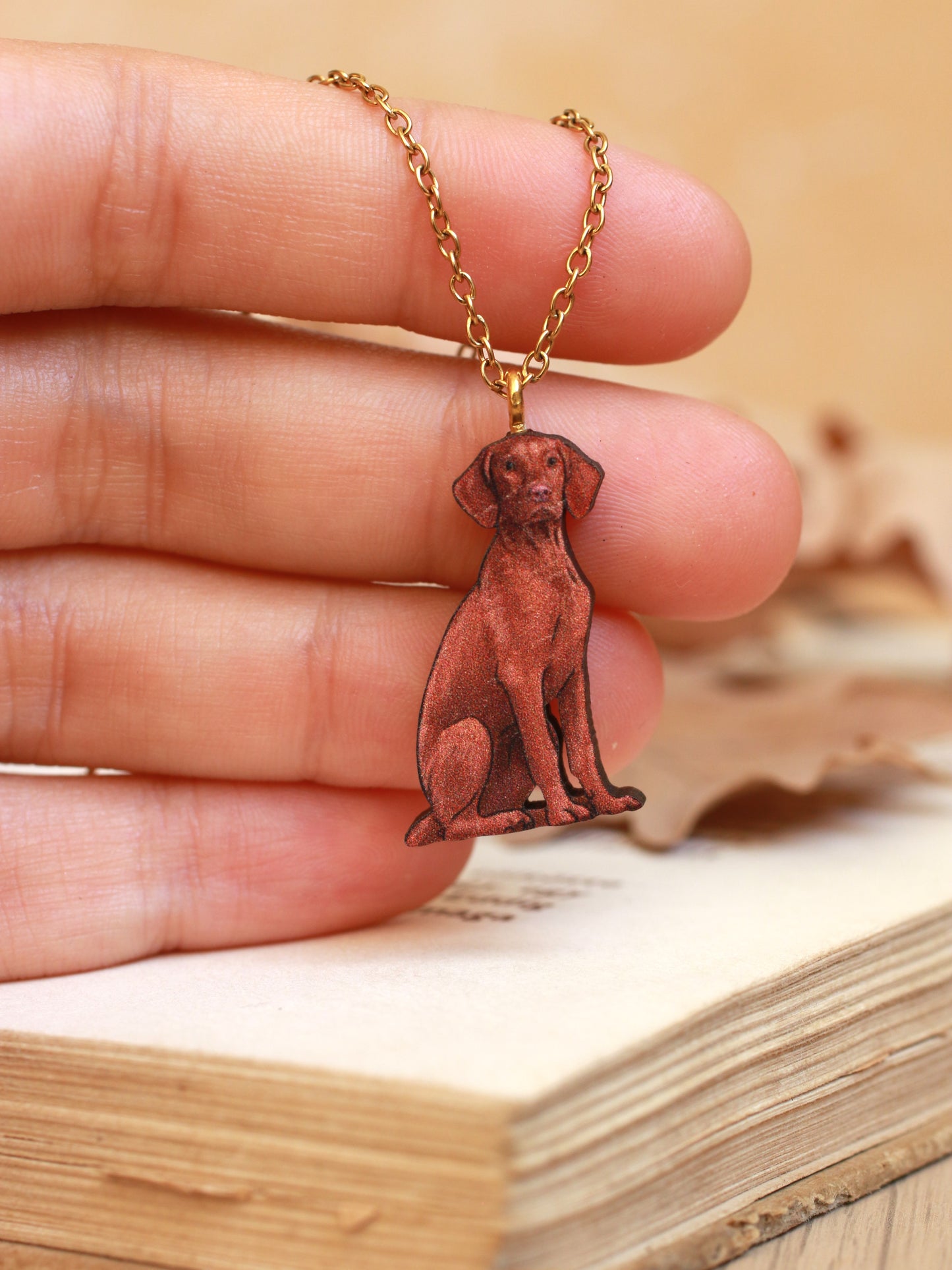 Vizsla necklace - wooden dog pendant