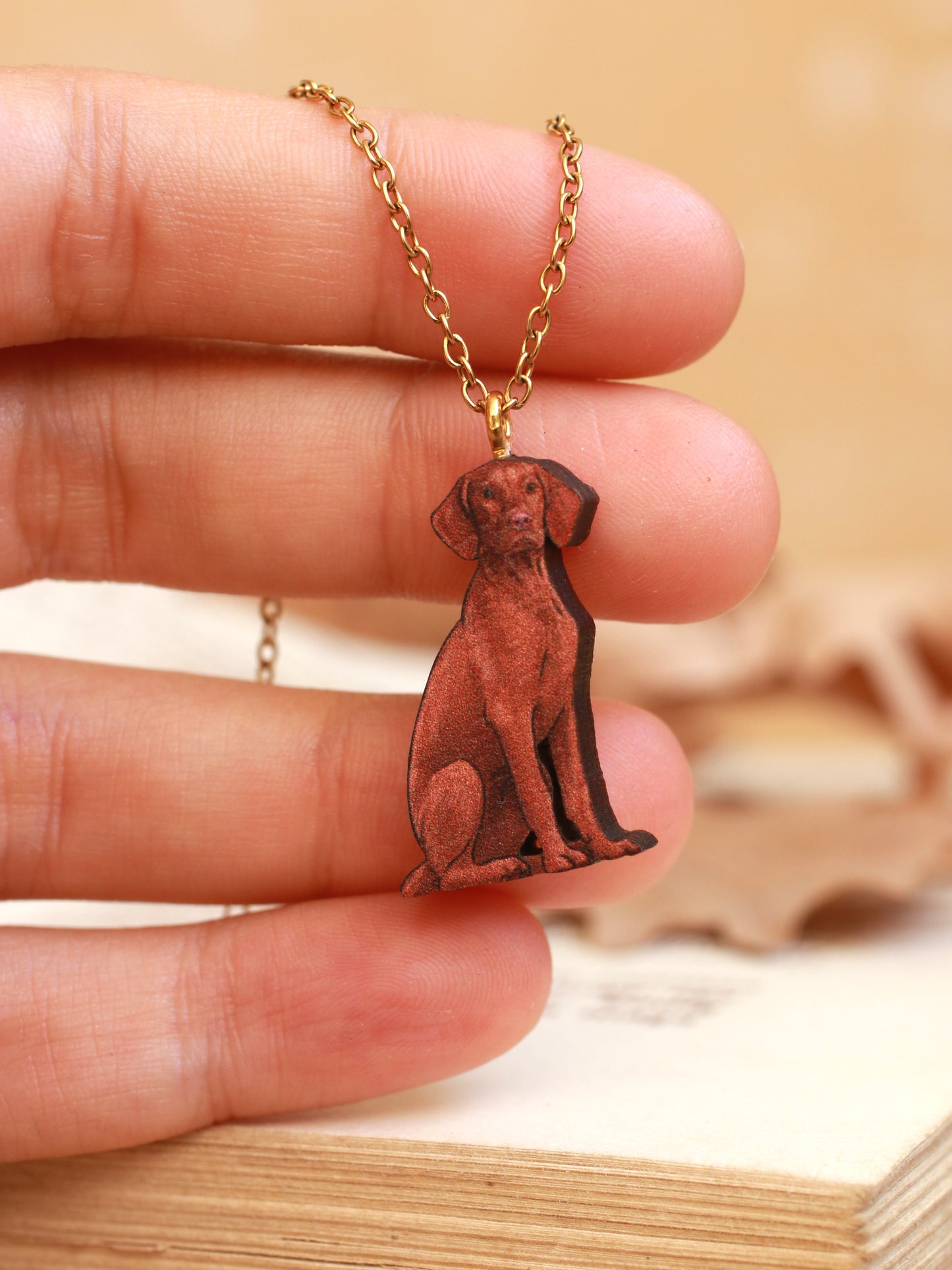 Vizsla necklace - wooden dog pendant