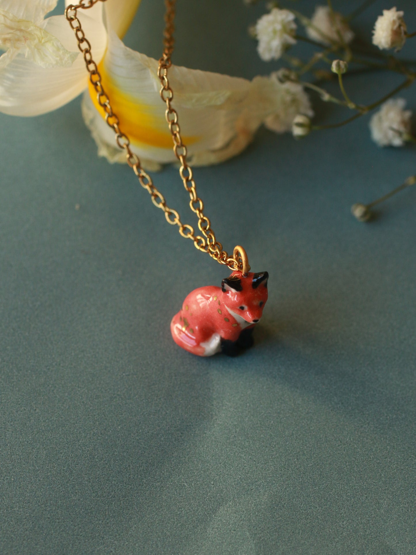 Sitting fox necklace