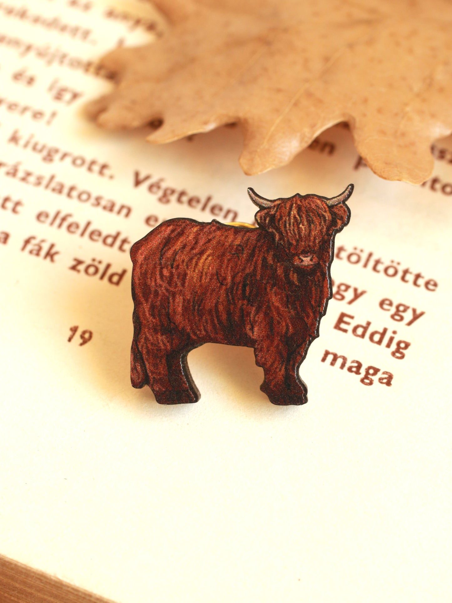 Highland cow pin - Wooden highland cow brooch