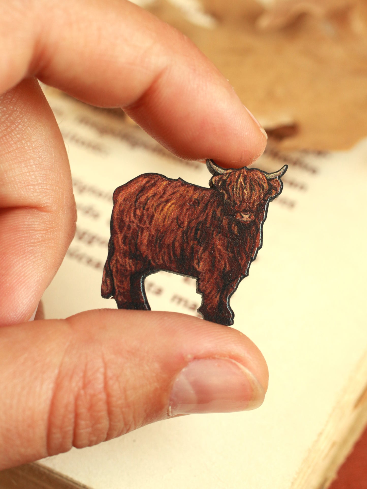 Highland cow pin - Wooden highland cow brooch