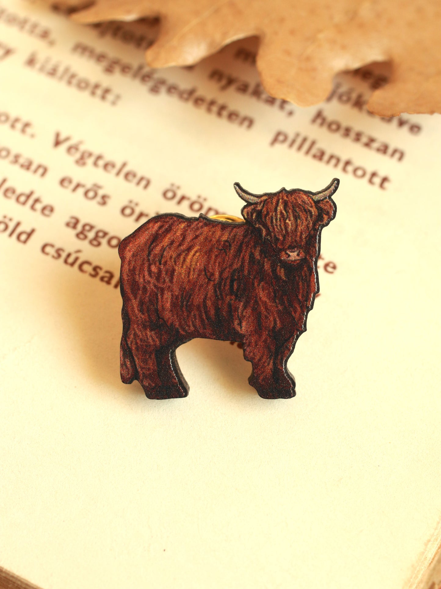 Highland cow pin - Wooden highland cow brooch