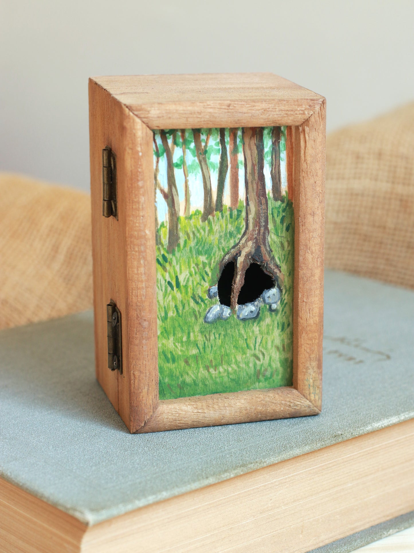 Badgers burrow shadow box - Badger family in a hand-painted open-able wooden box