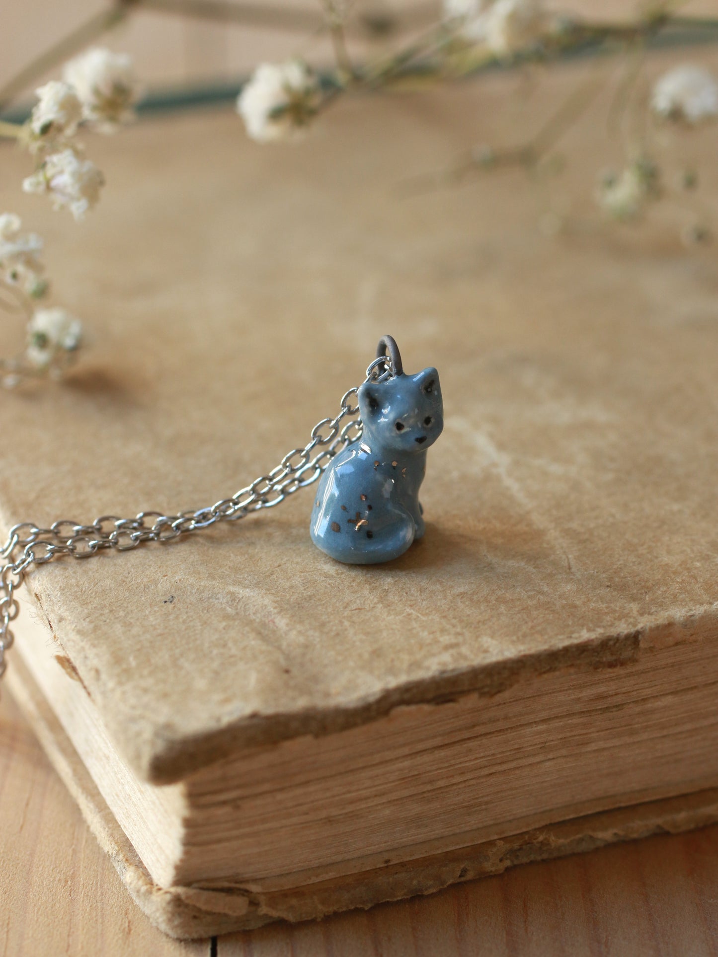 Grey cat necklace