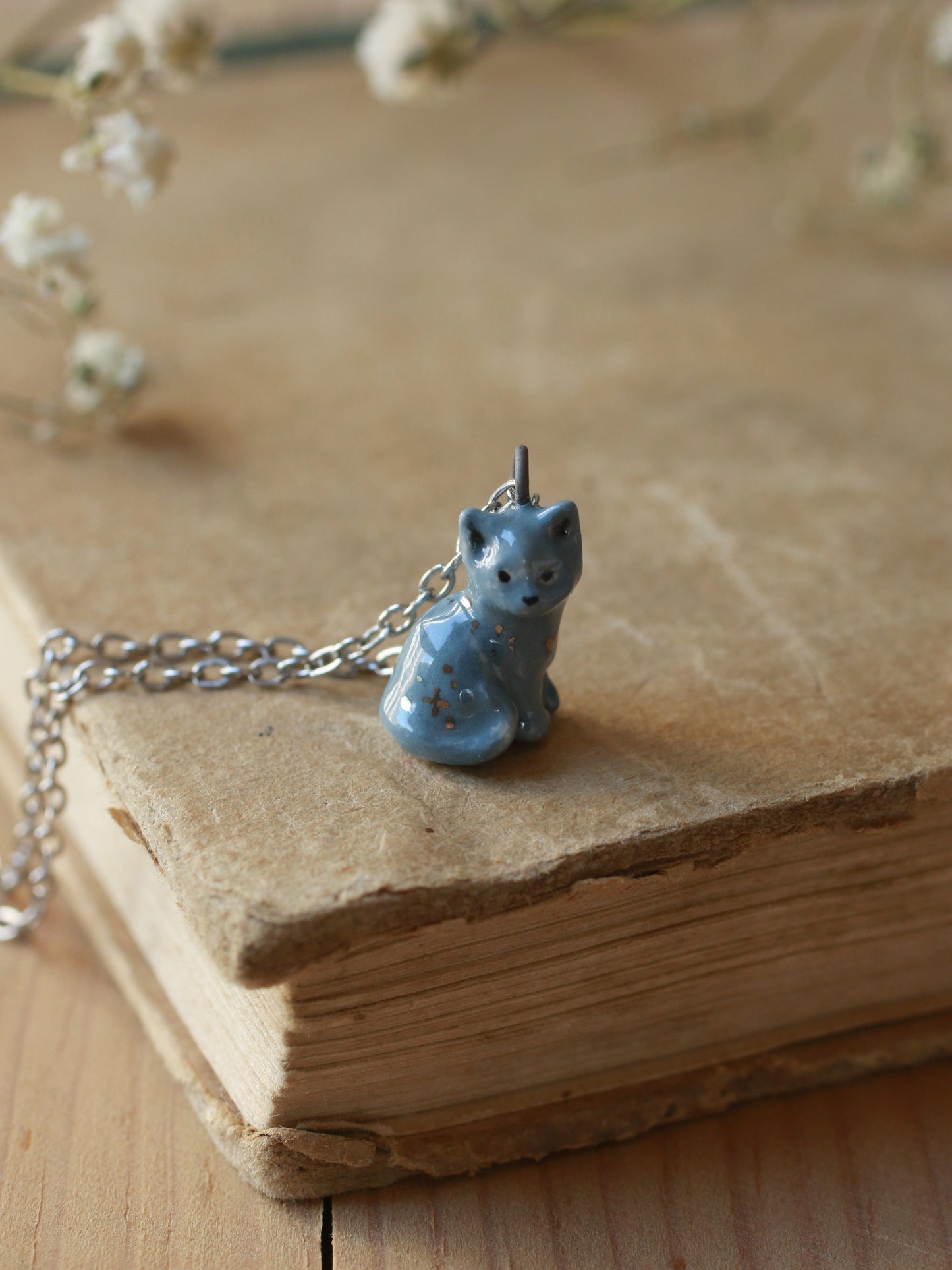 Grey cat necklace