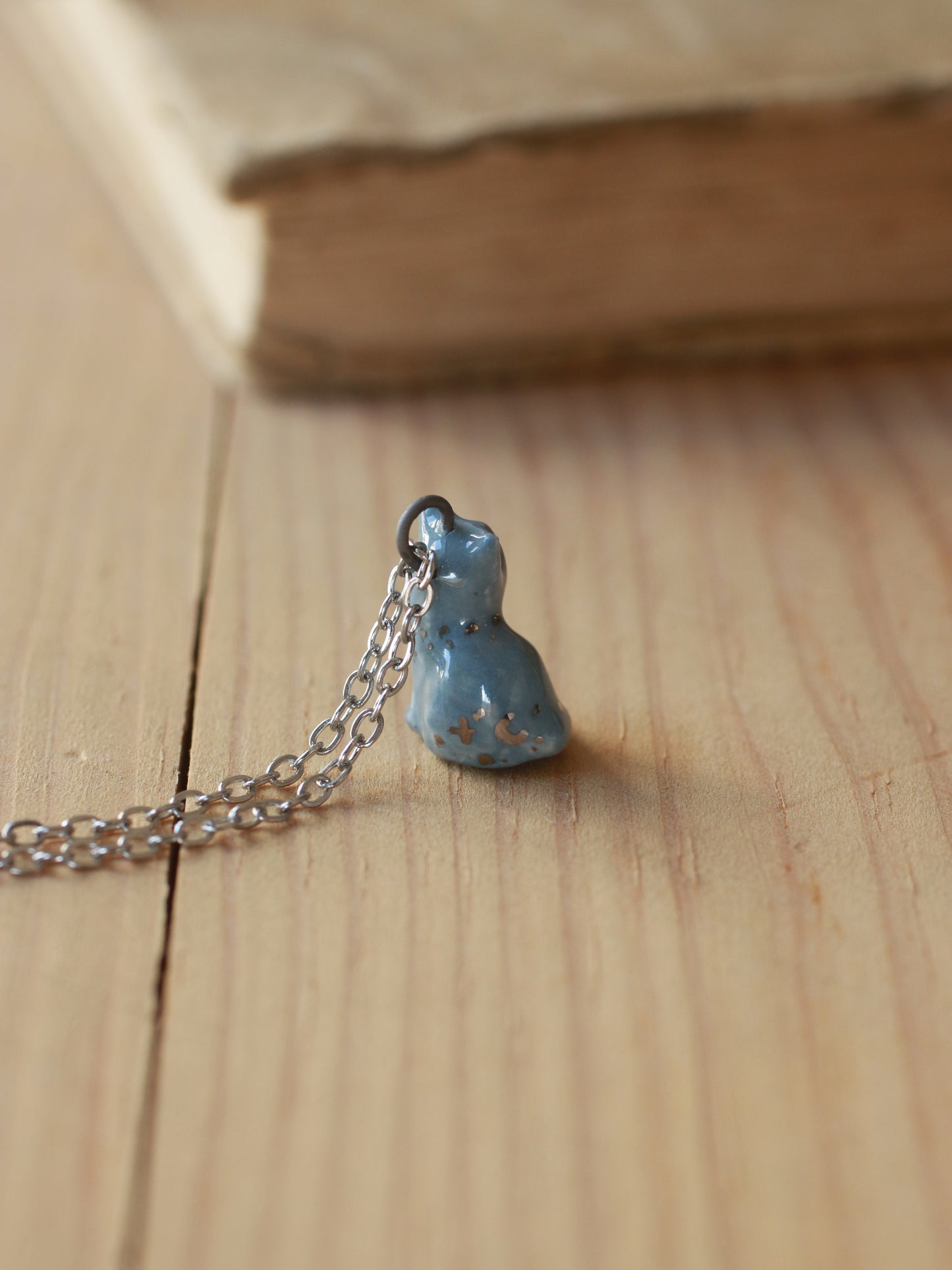 Grey cat necklace
