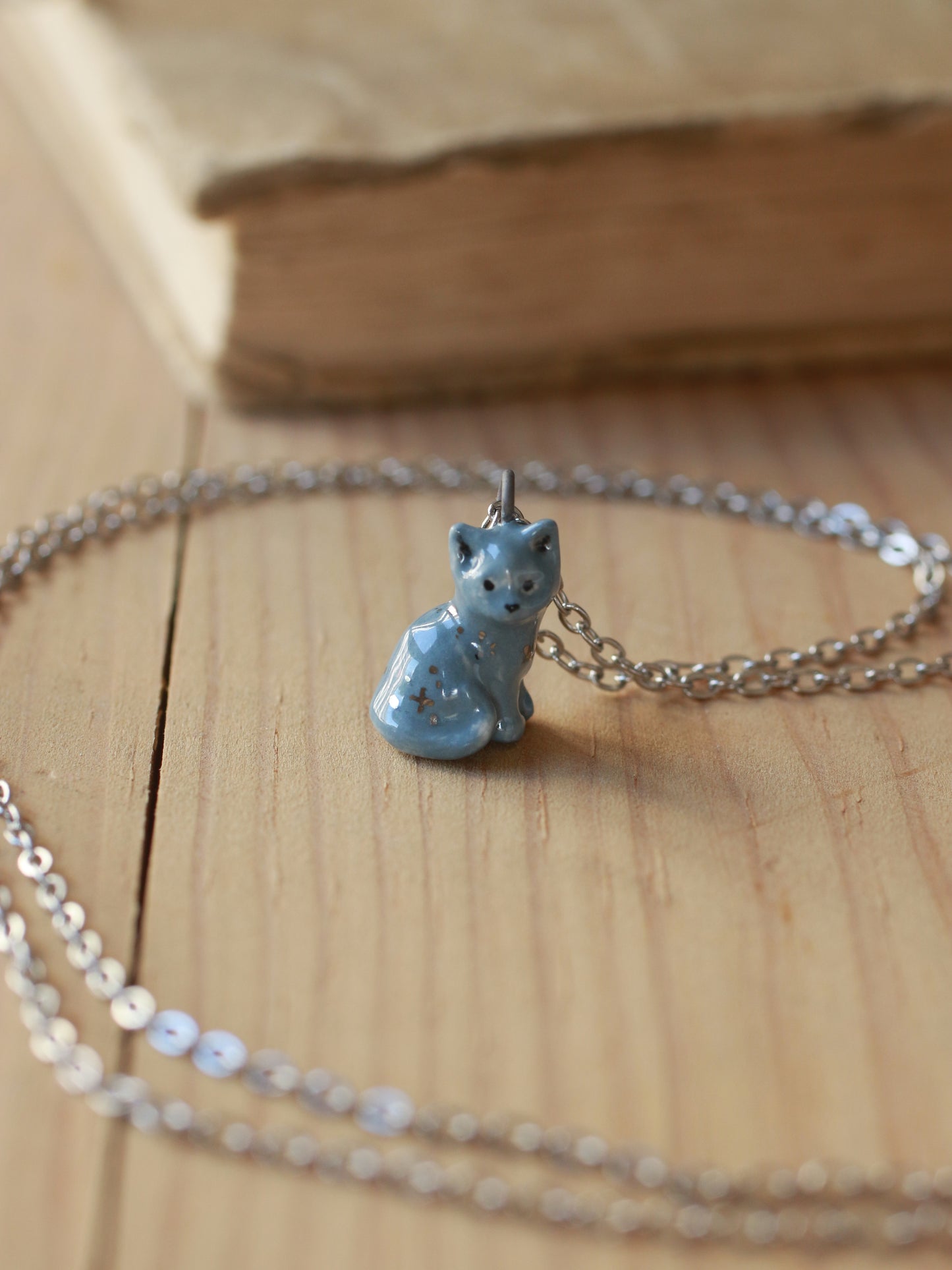 Grey cat necklace