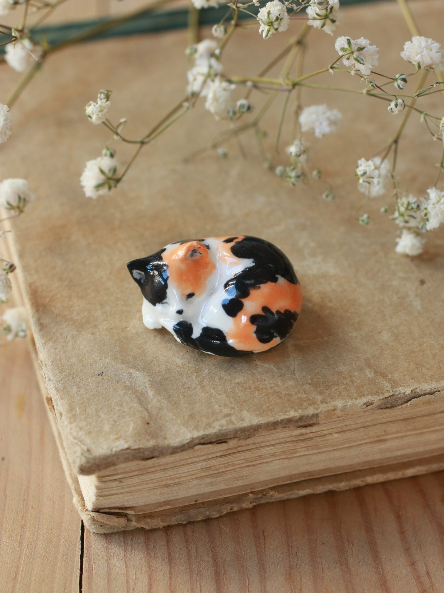 Calico Cat figurine